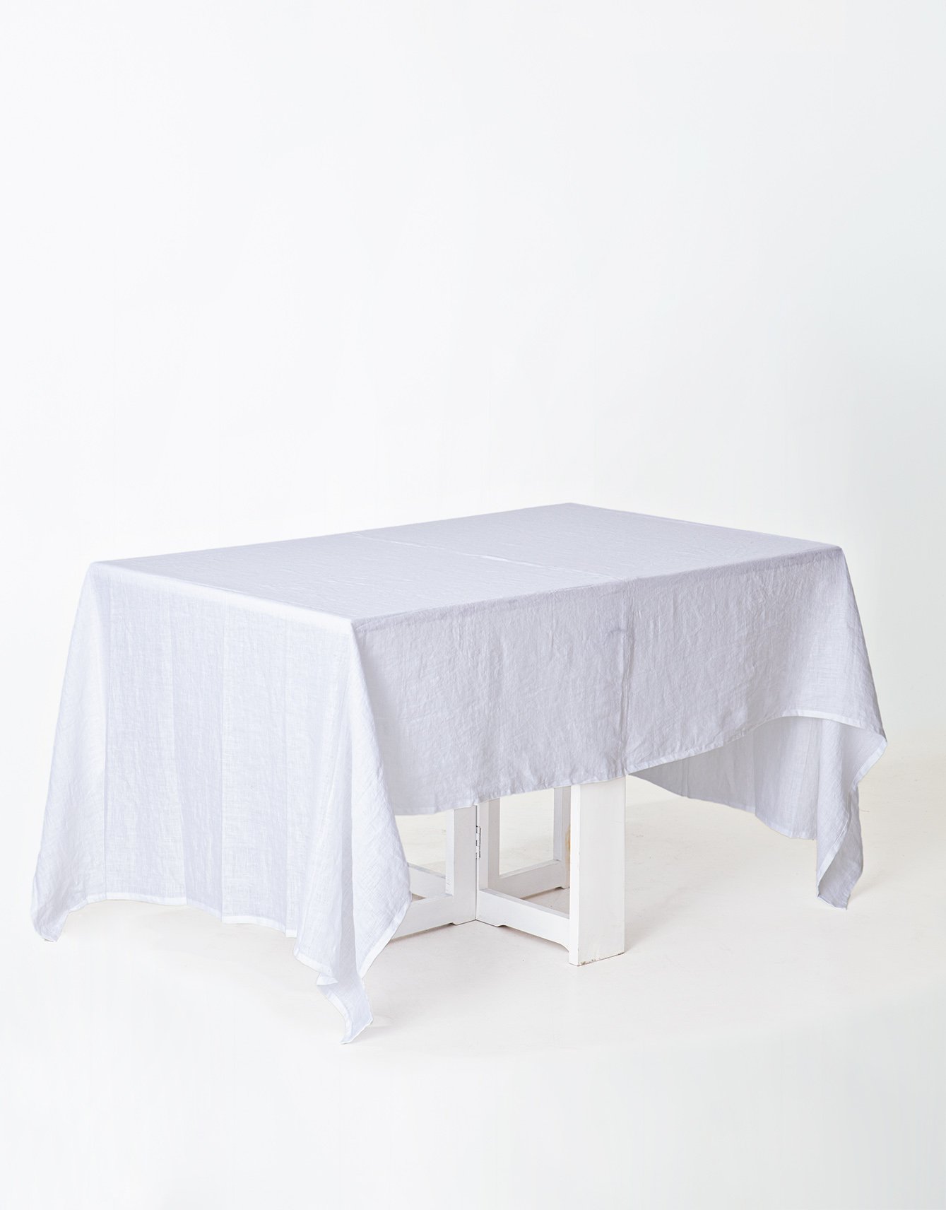 Linen tablecloth thumbnail 2