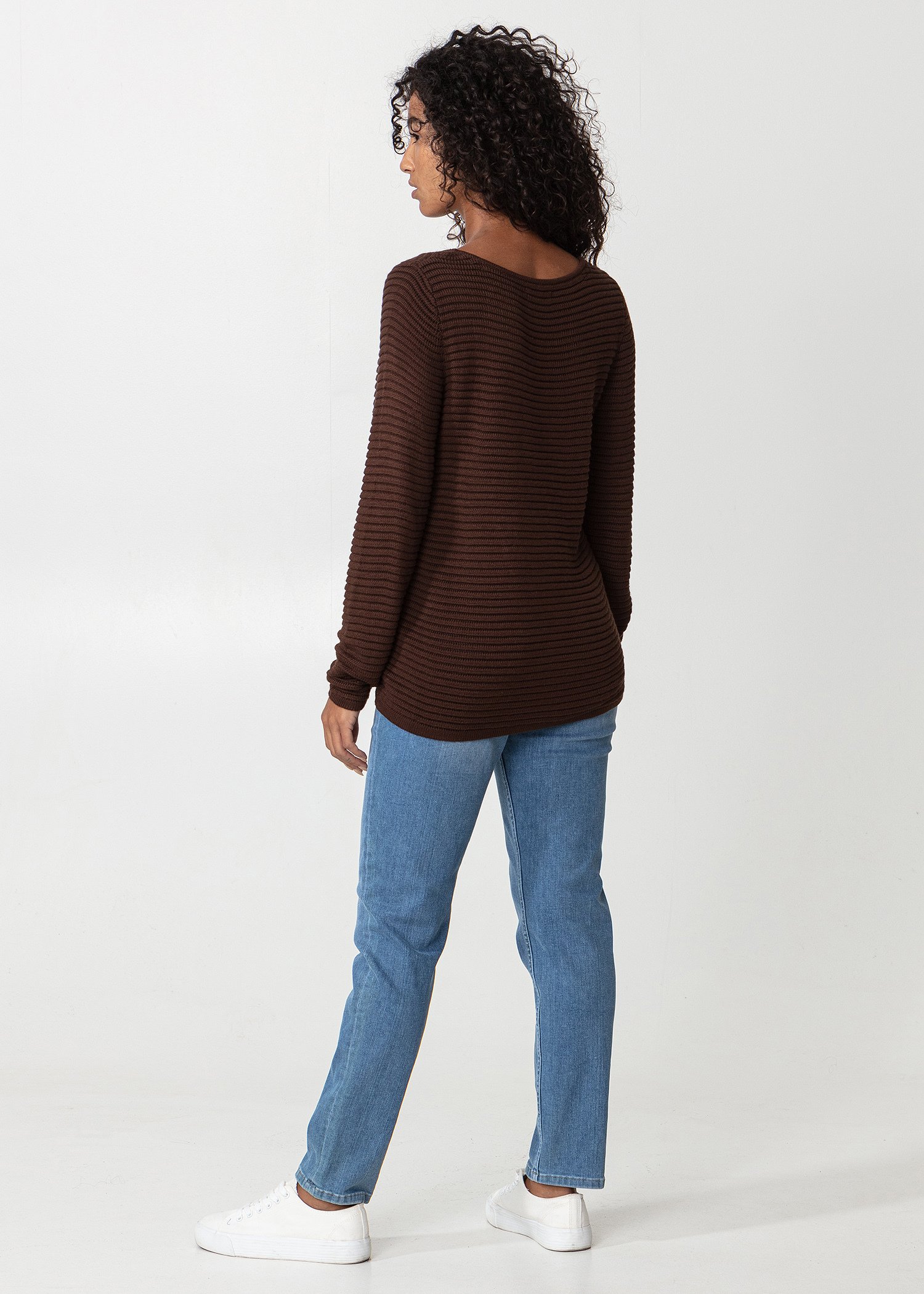Knitted long sleeved jumper Image 3
