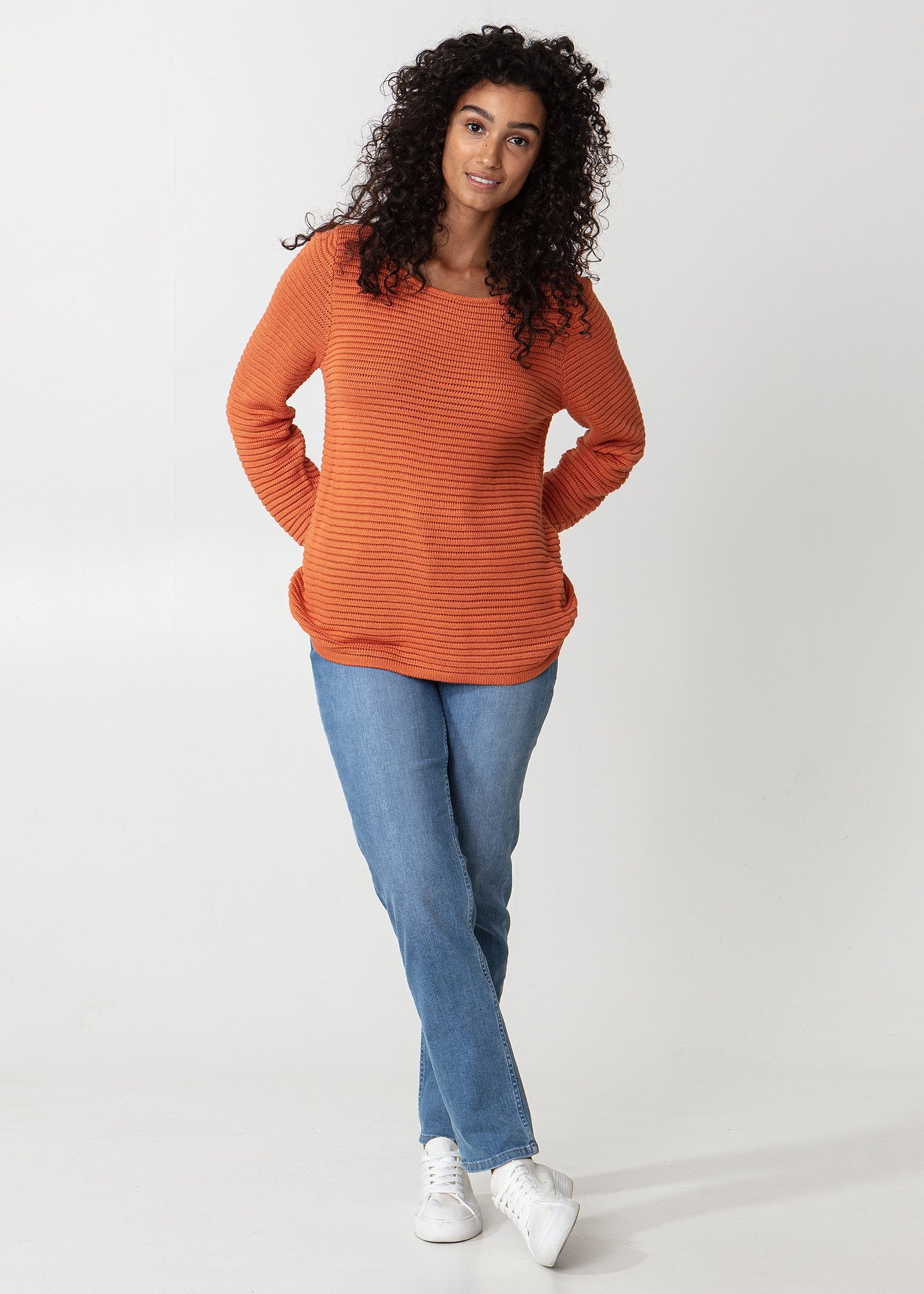 Knitted long sleeved jumper Image 6