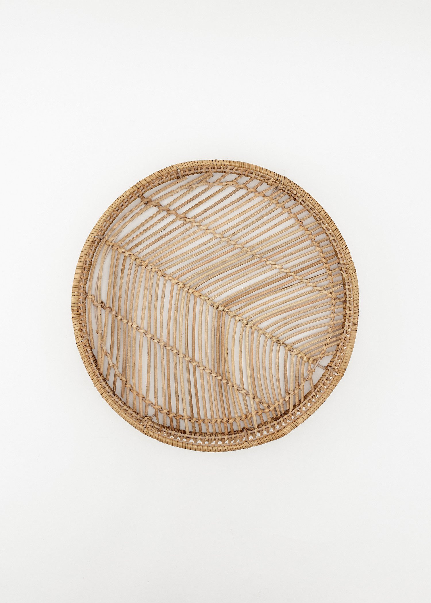 Handmade rattan tray Image 1