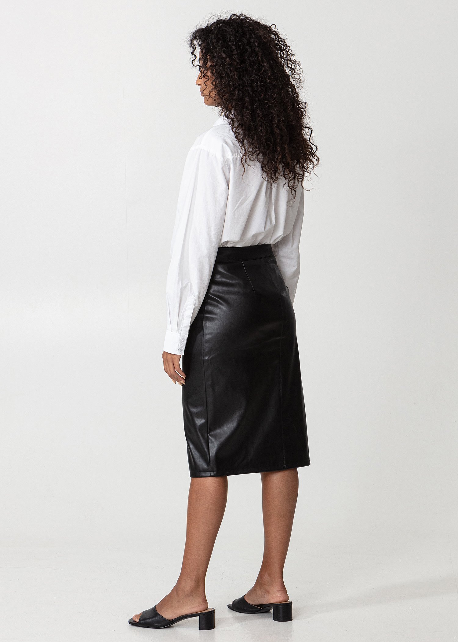 Faux leather skirt Image 6