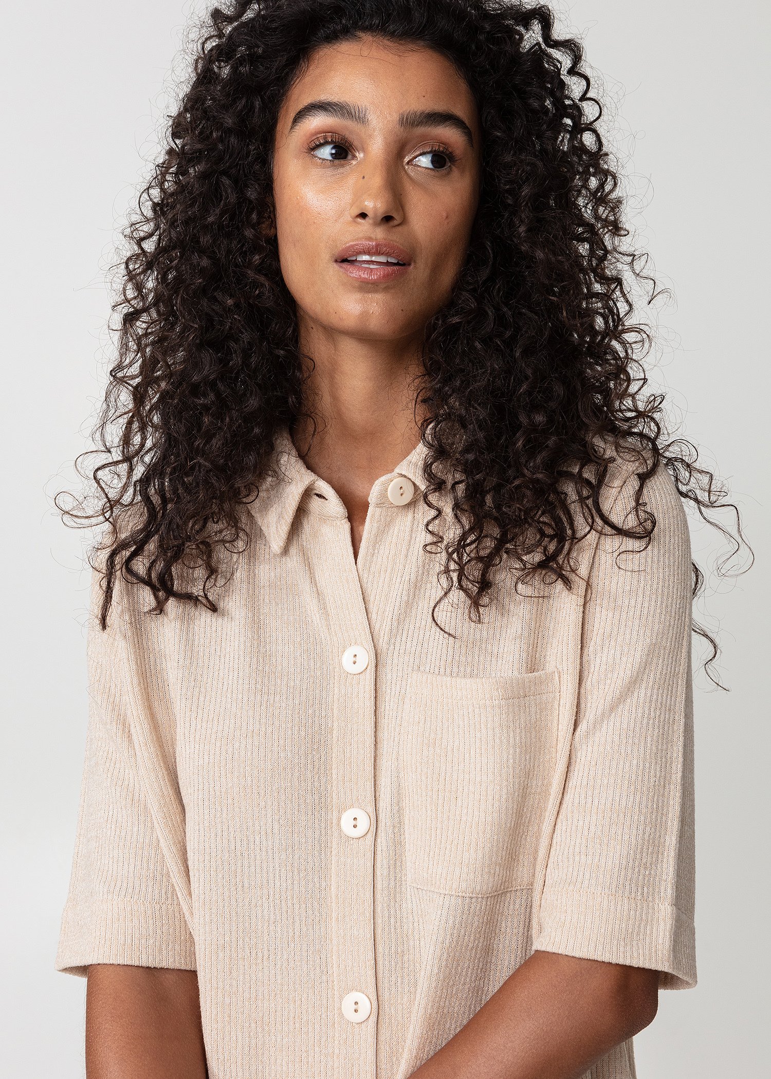 Ribbed shirt with pointed collar Image 4