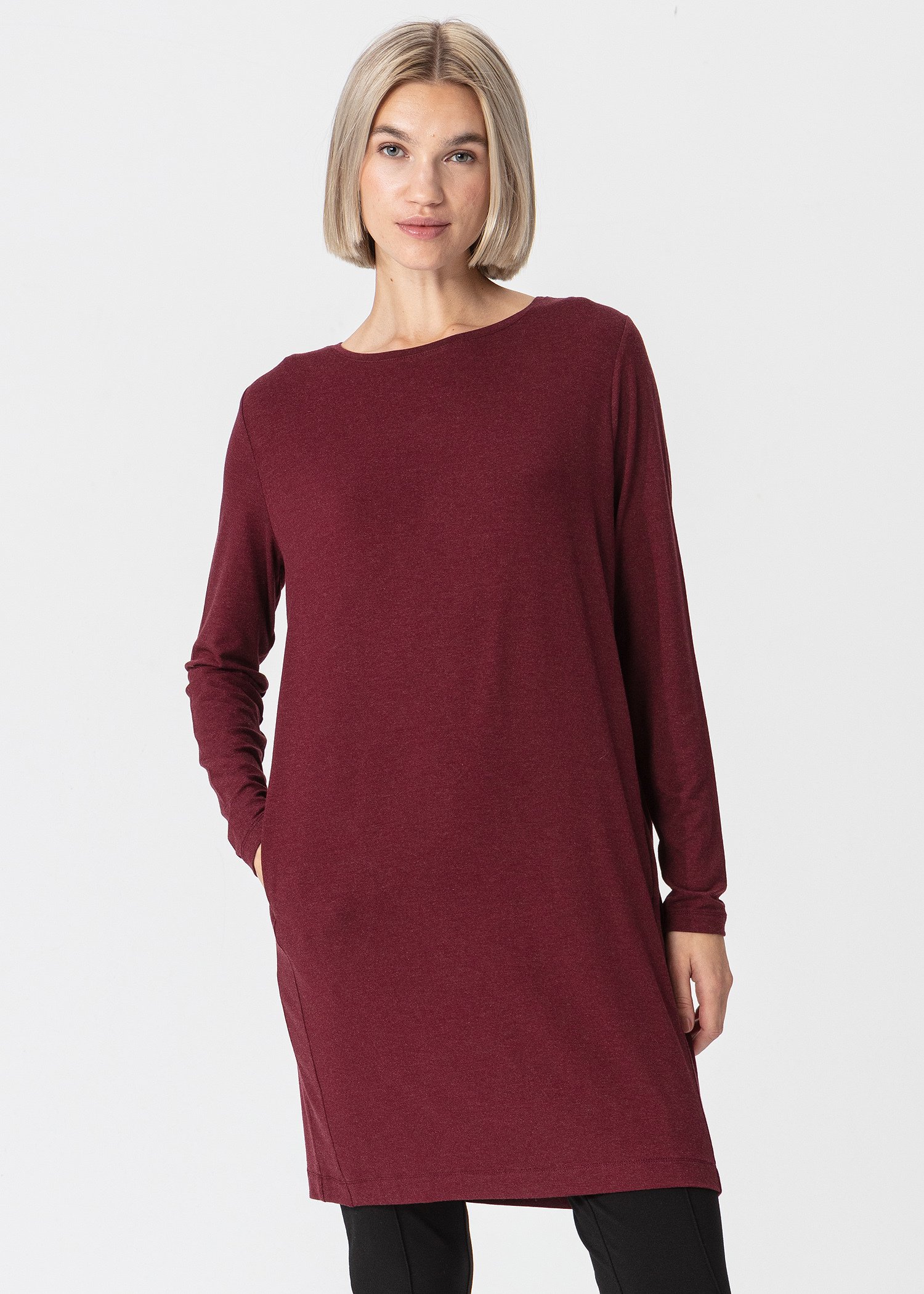 Solid tunic with side pockets