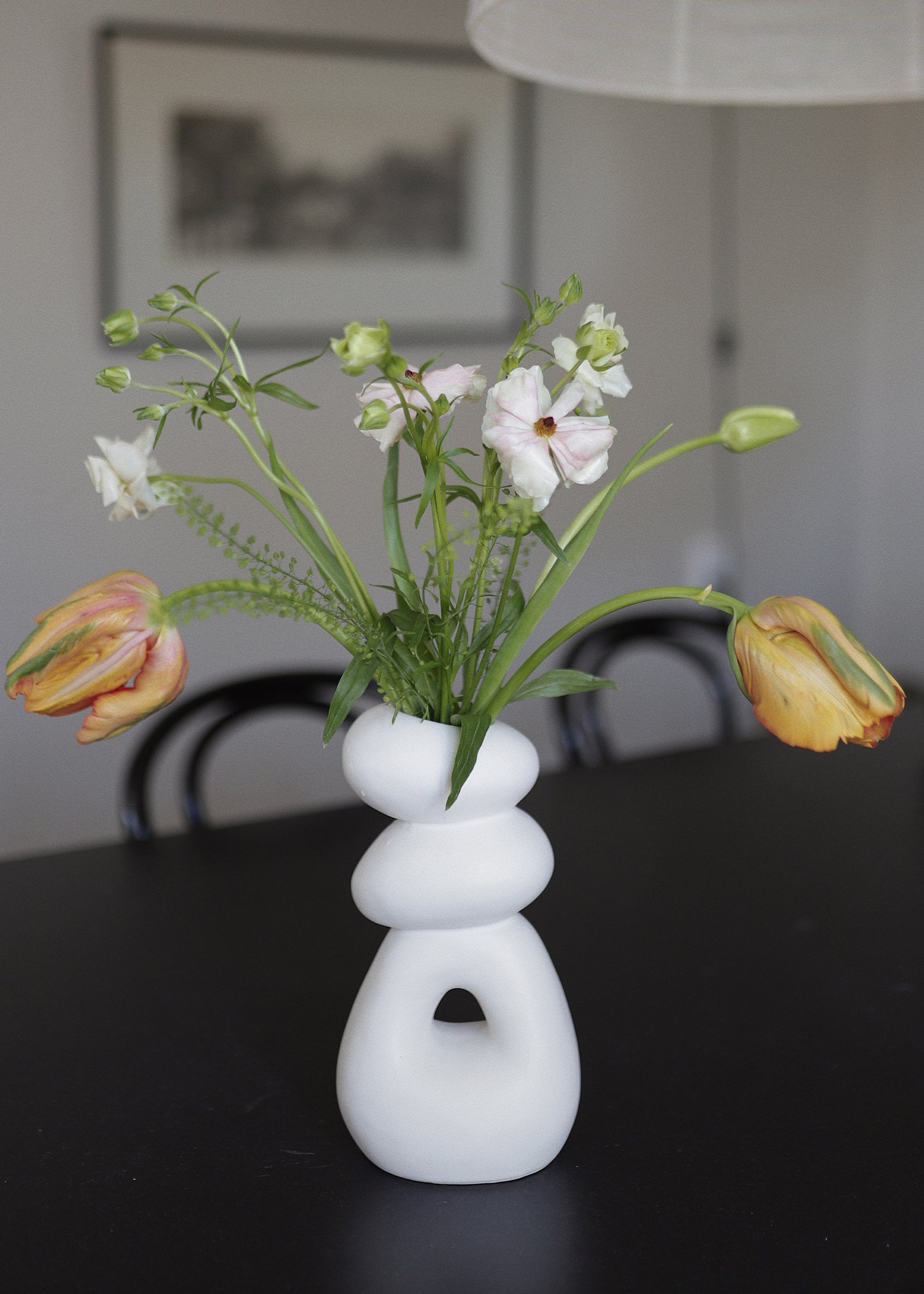 White stoneware vase Image 0