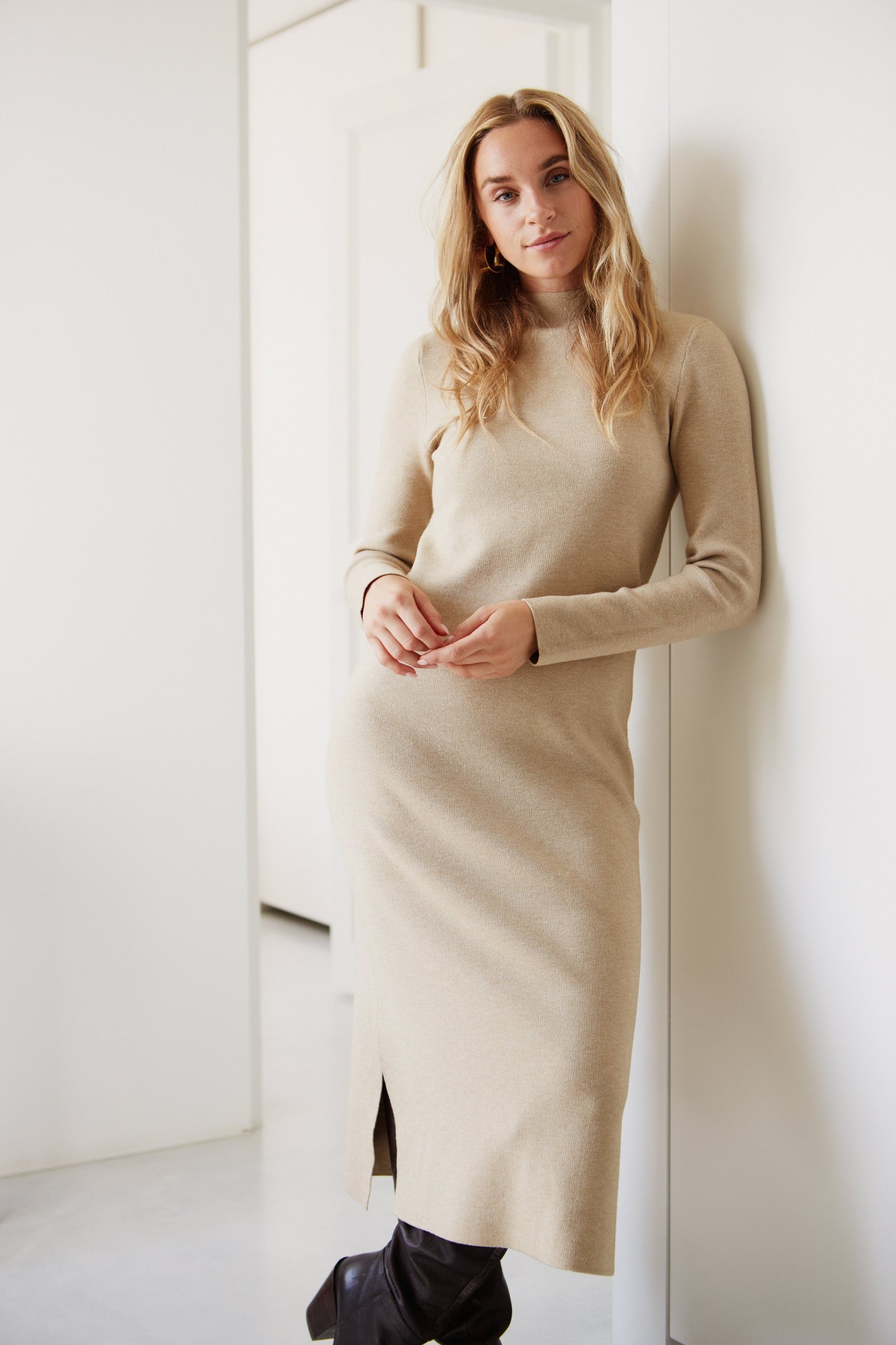 Long knitted dress Image 1
