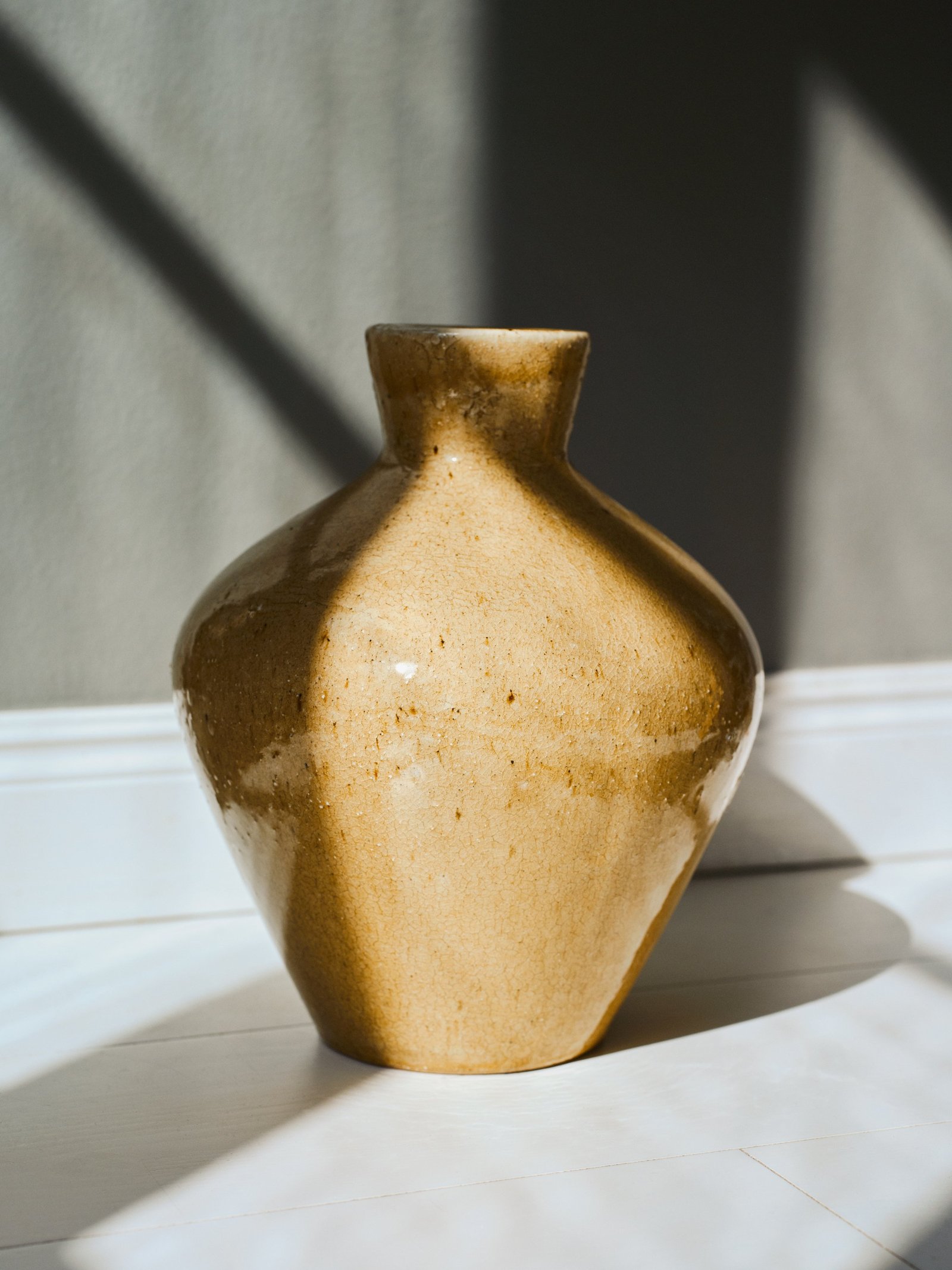 Glasert vase i steintøy thumbnail 1