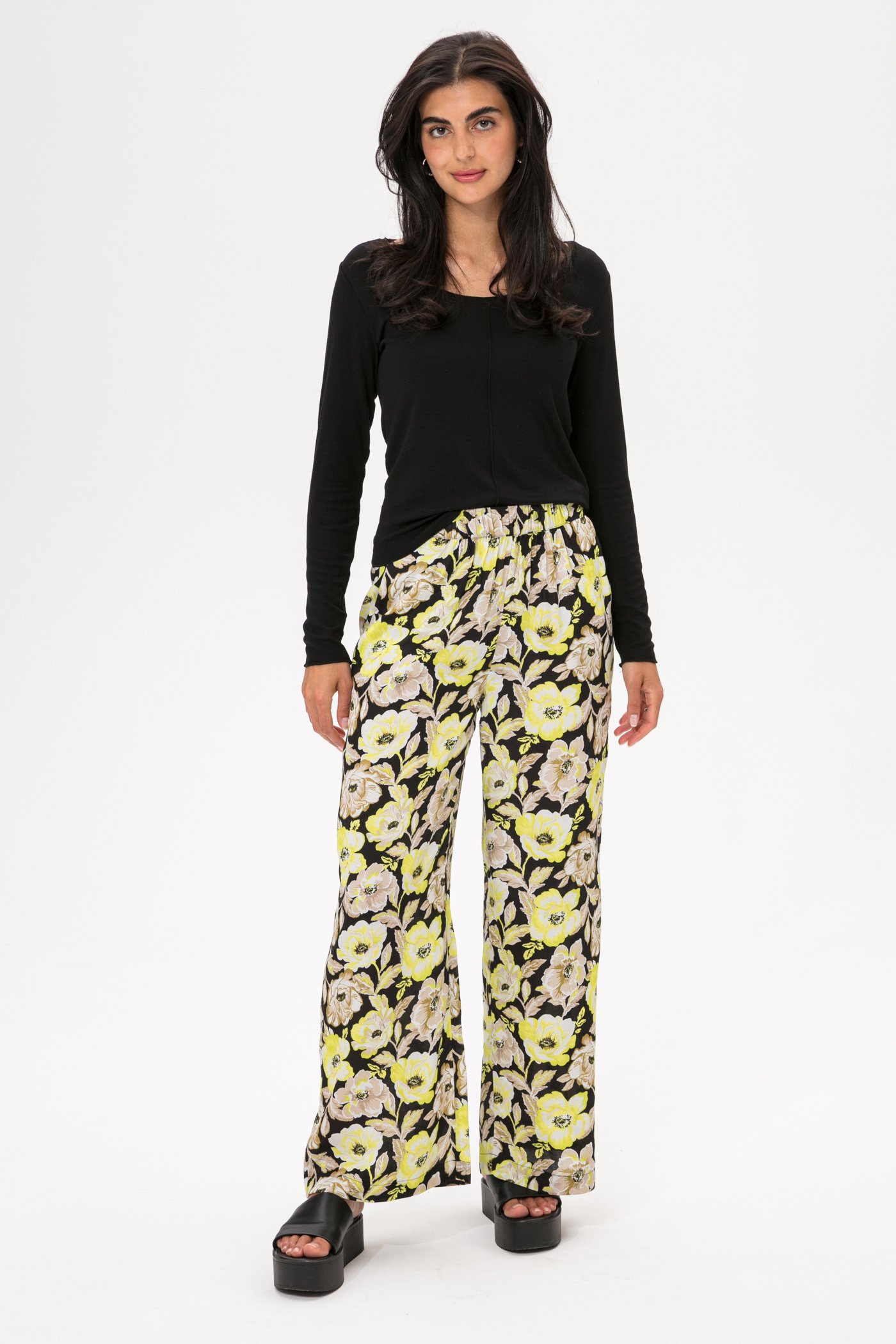 Straight floral trousers thumbnail 1