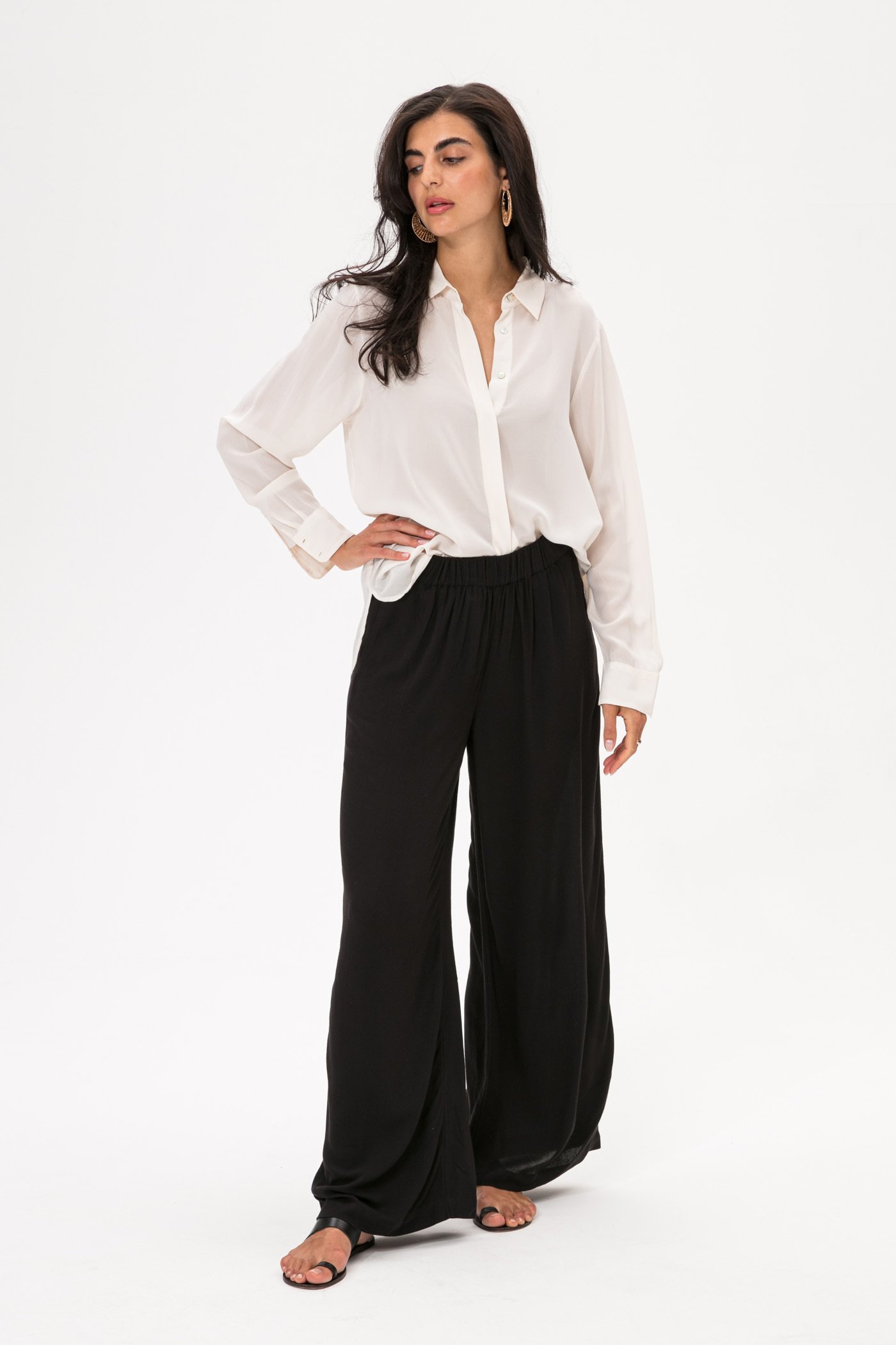 Straight black trousers Image 1