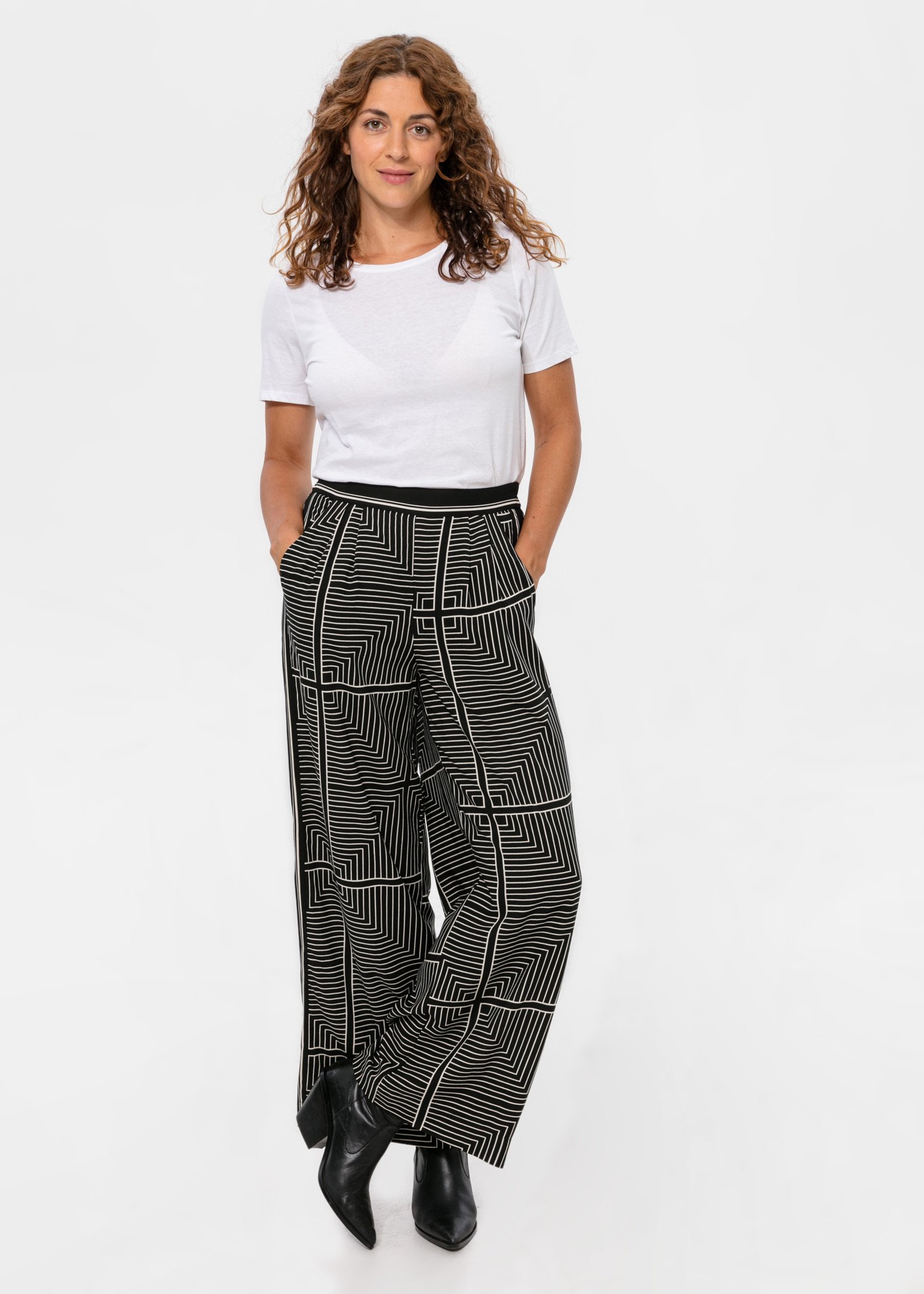 Wide patterned trousers thumbnail 1