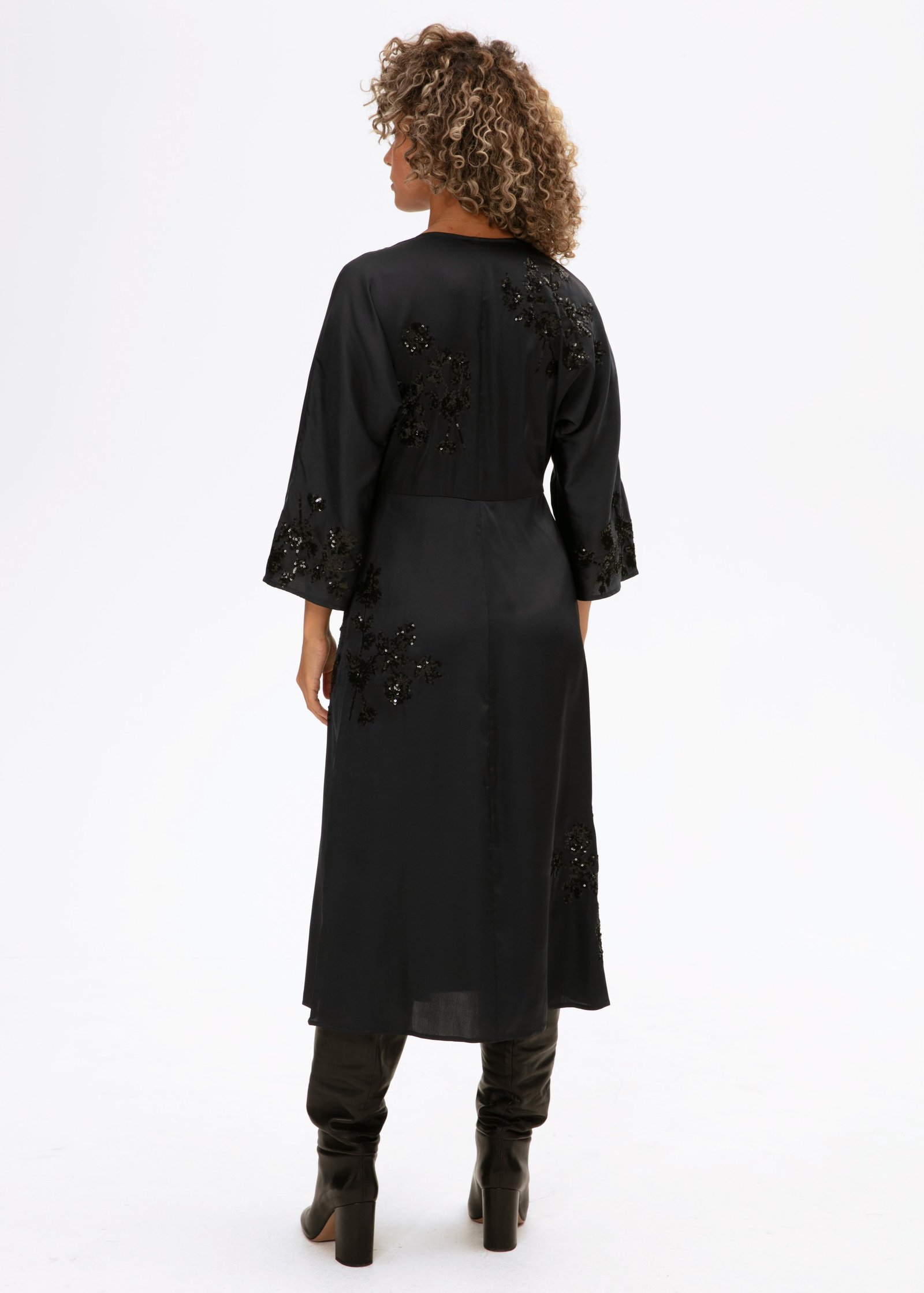 Sequin embroidered dress Image 4
