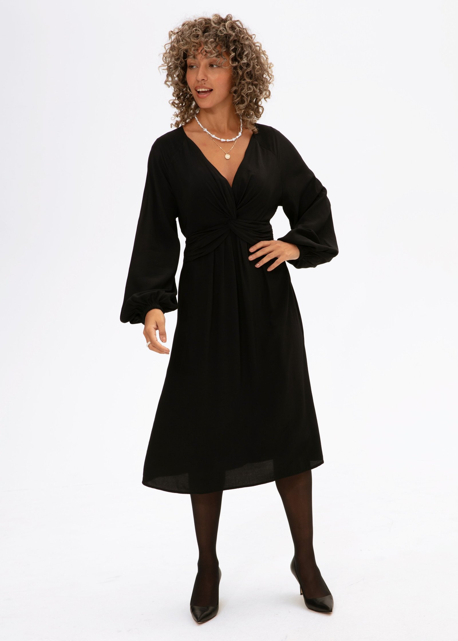 Black dress with puff sleeves Image 1