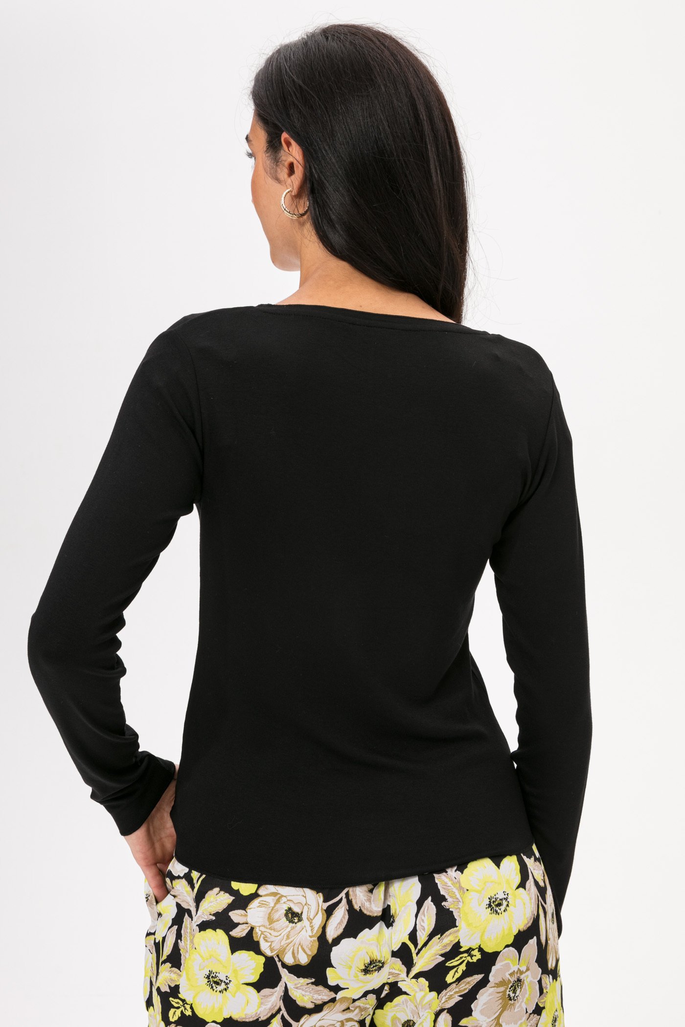 Solid long sleeved top Image 2
