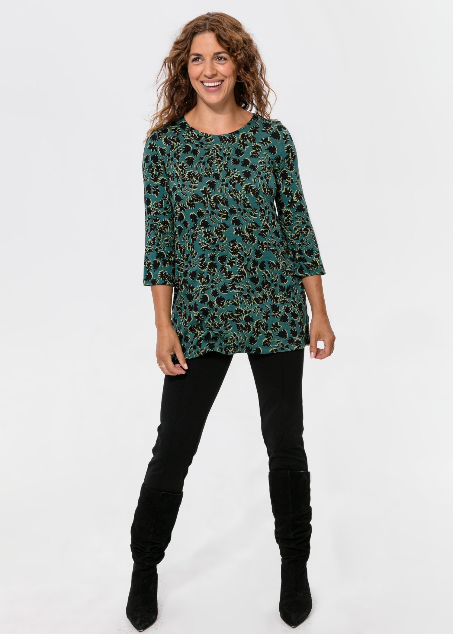 Patterned 3/4 sleeved top