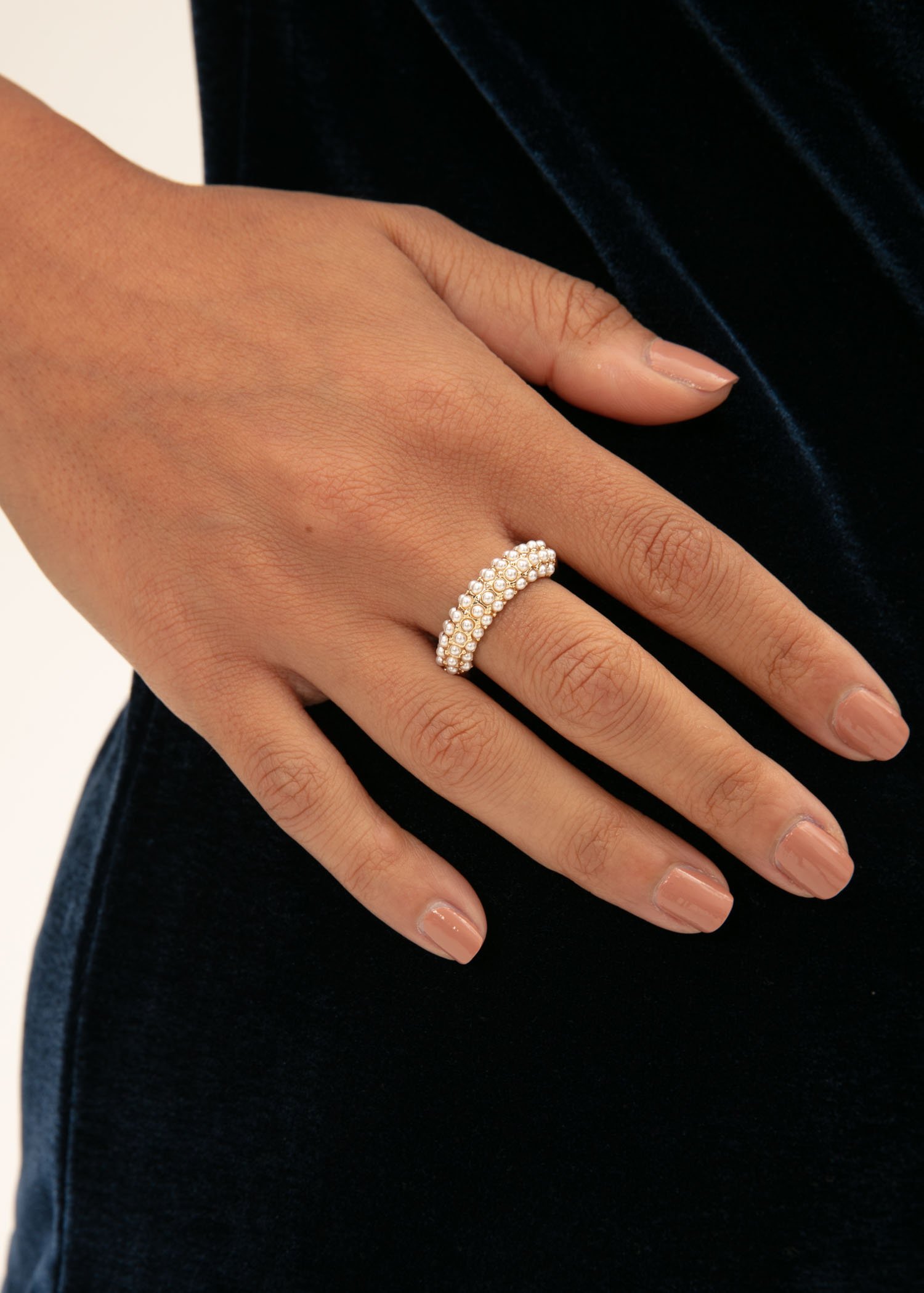 Ring with pearls Image 0