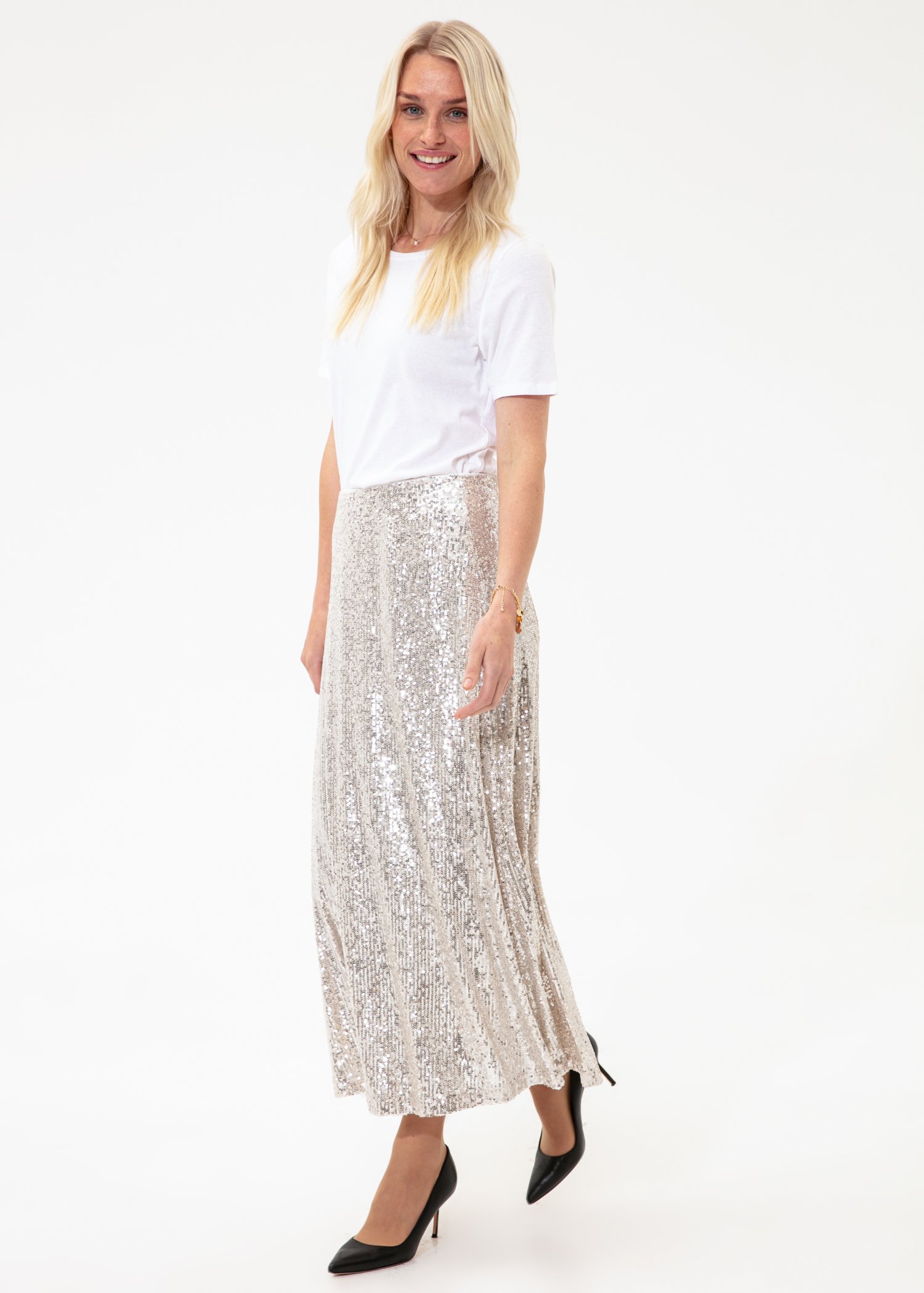 Silver sequin skirt Image 6
