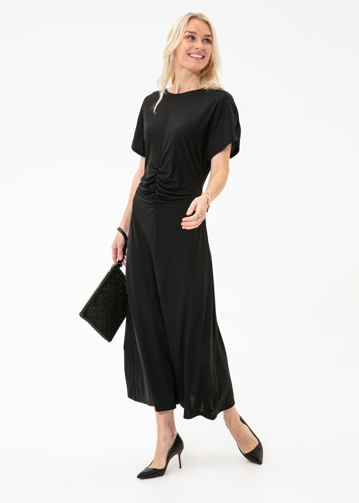 Solid dress with front gathering Image 1
