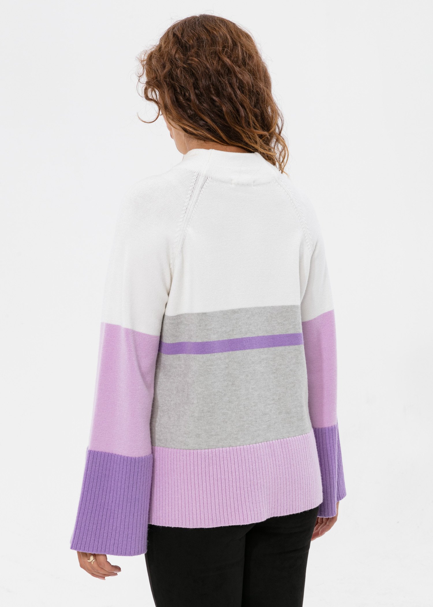 High collar knitted sweater thumbnail 2