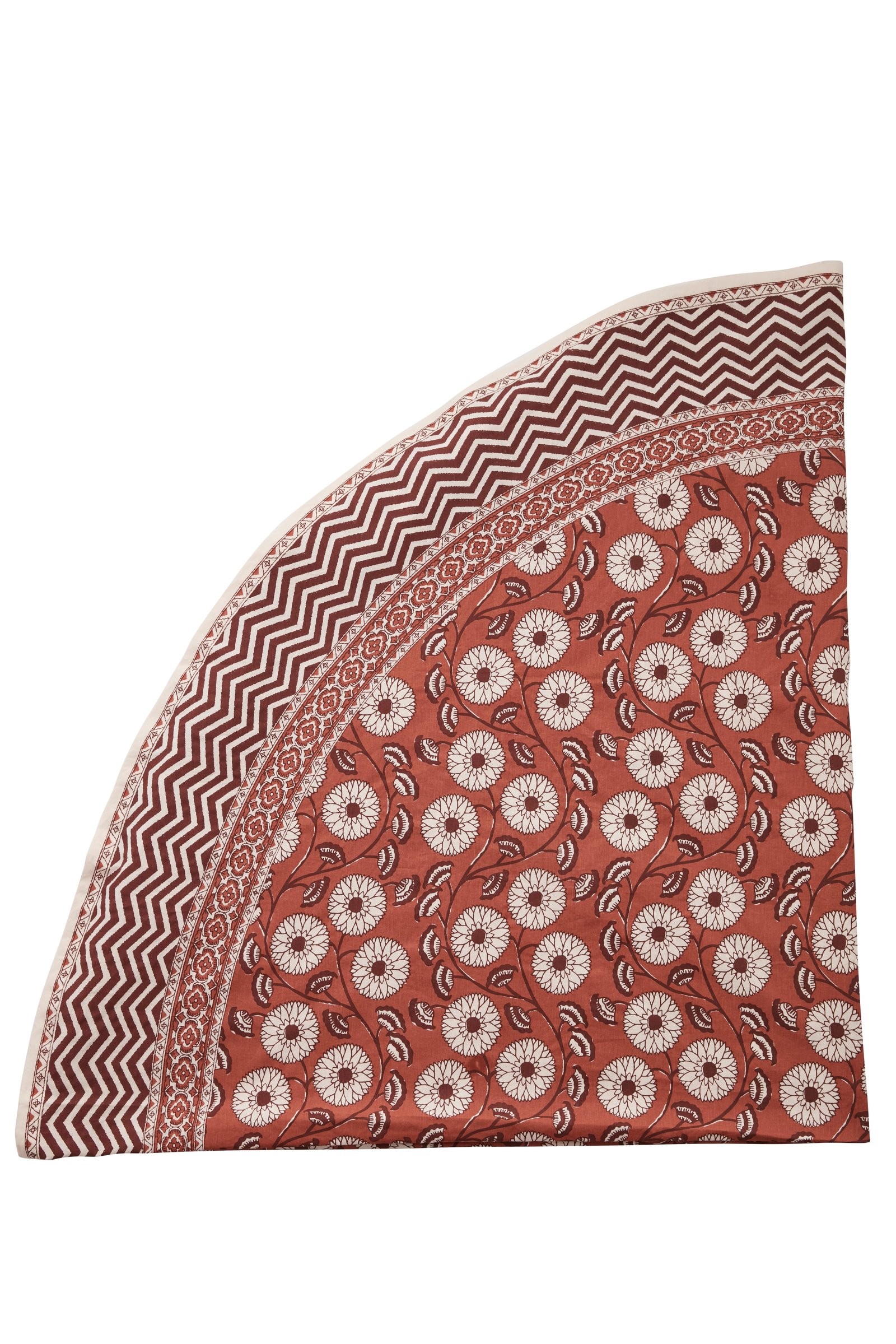 Patterned round tablecloth