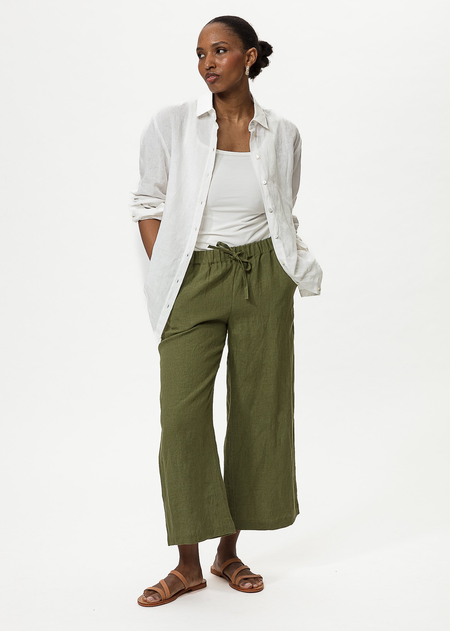 Green cropped linen pant