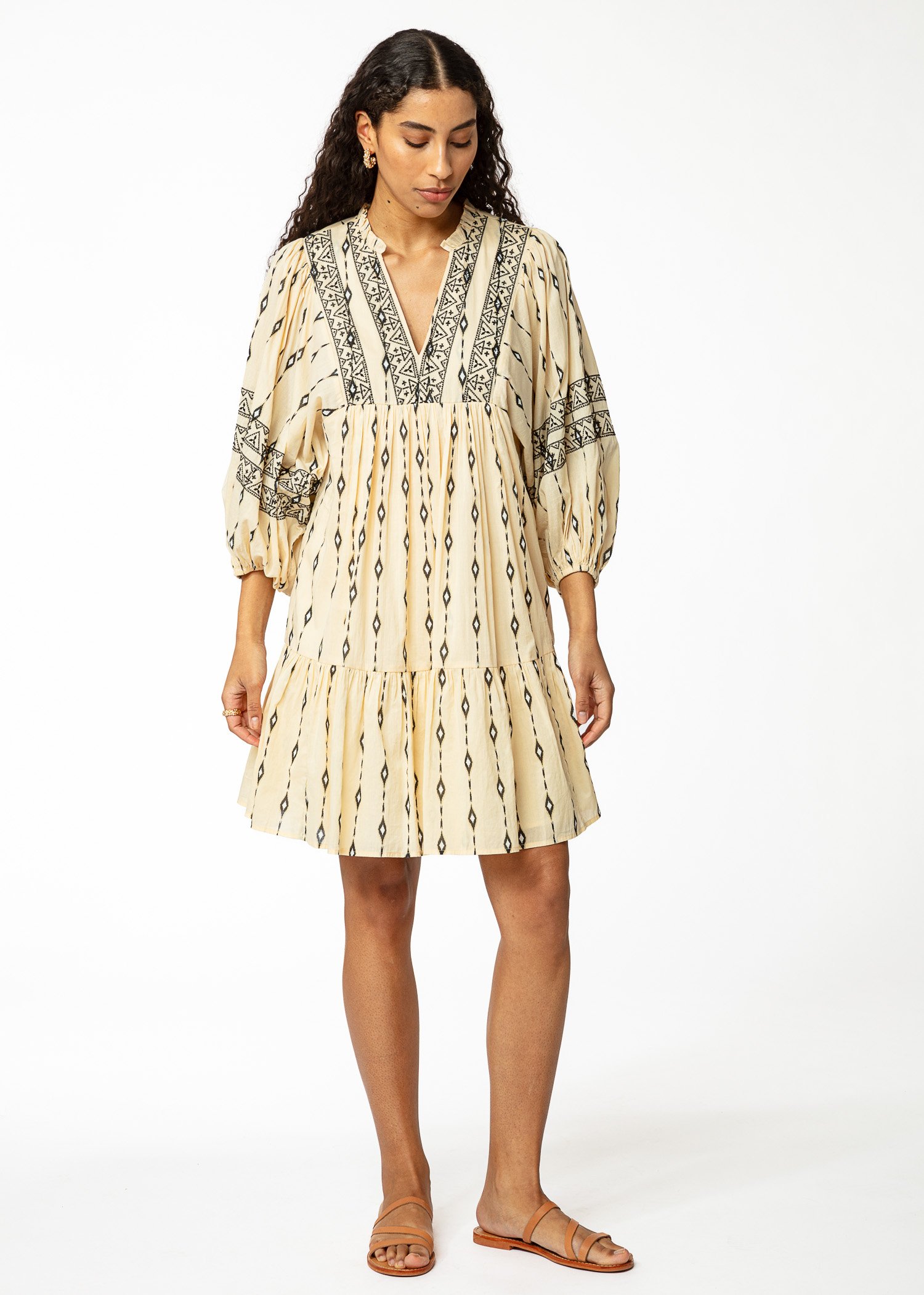 Patterned dress with puff sleeves thumbnail 3