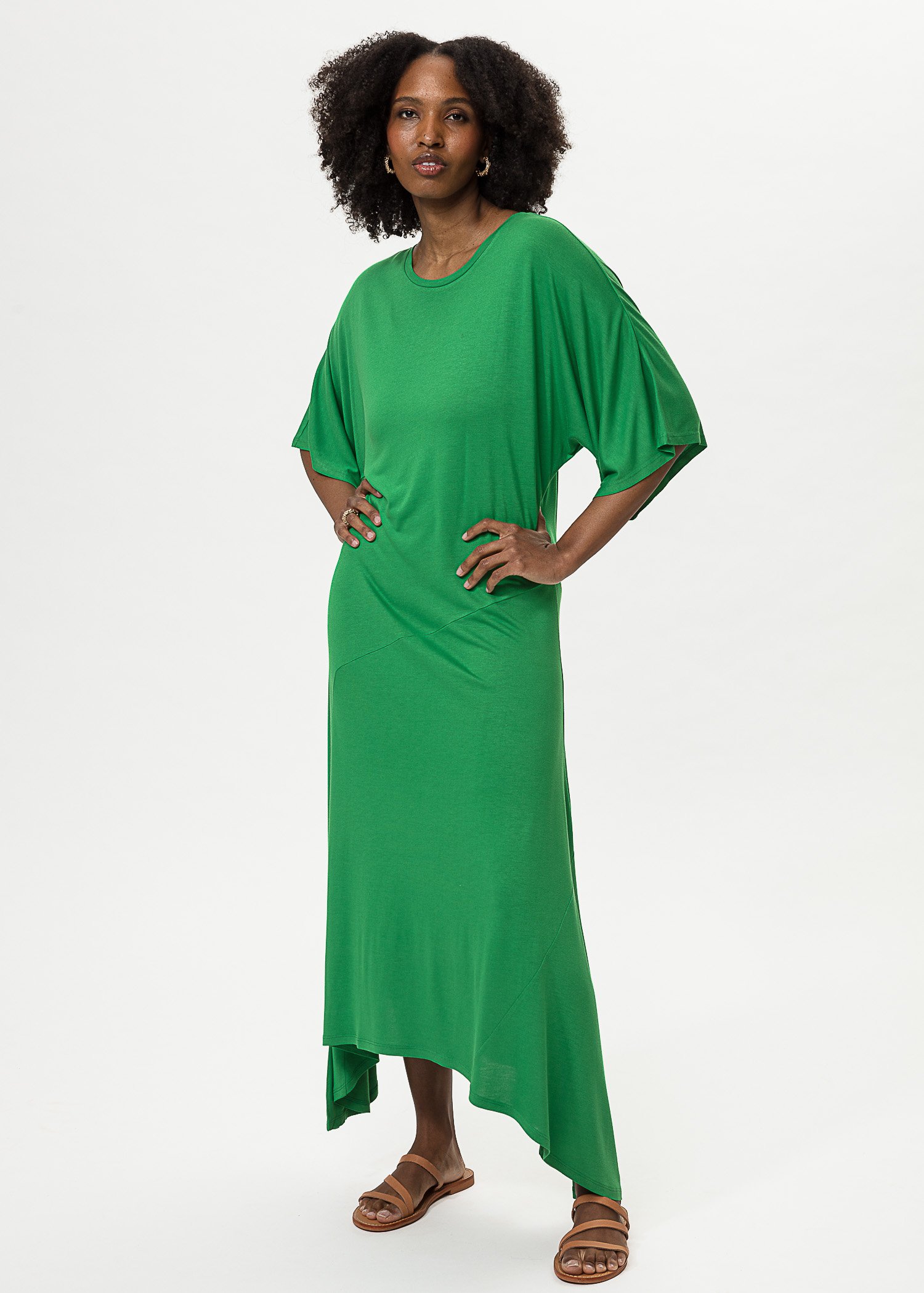 Grön asymmetrisk klänning thumbnail 3