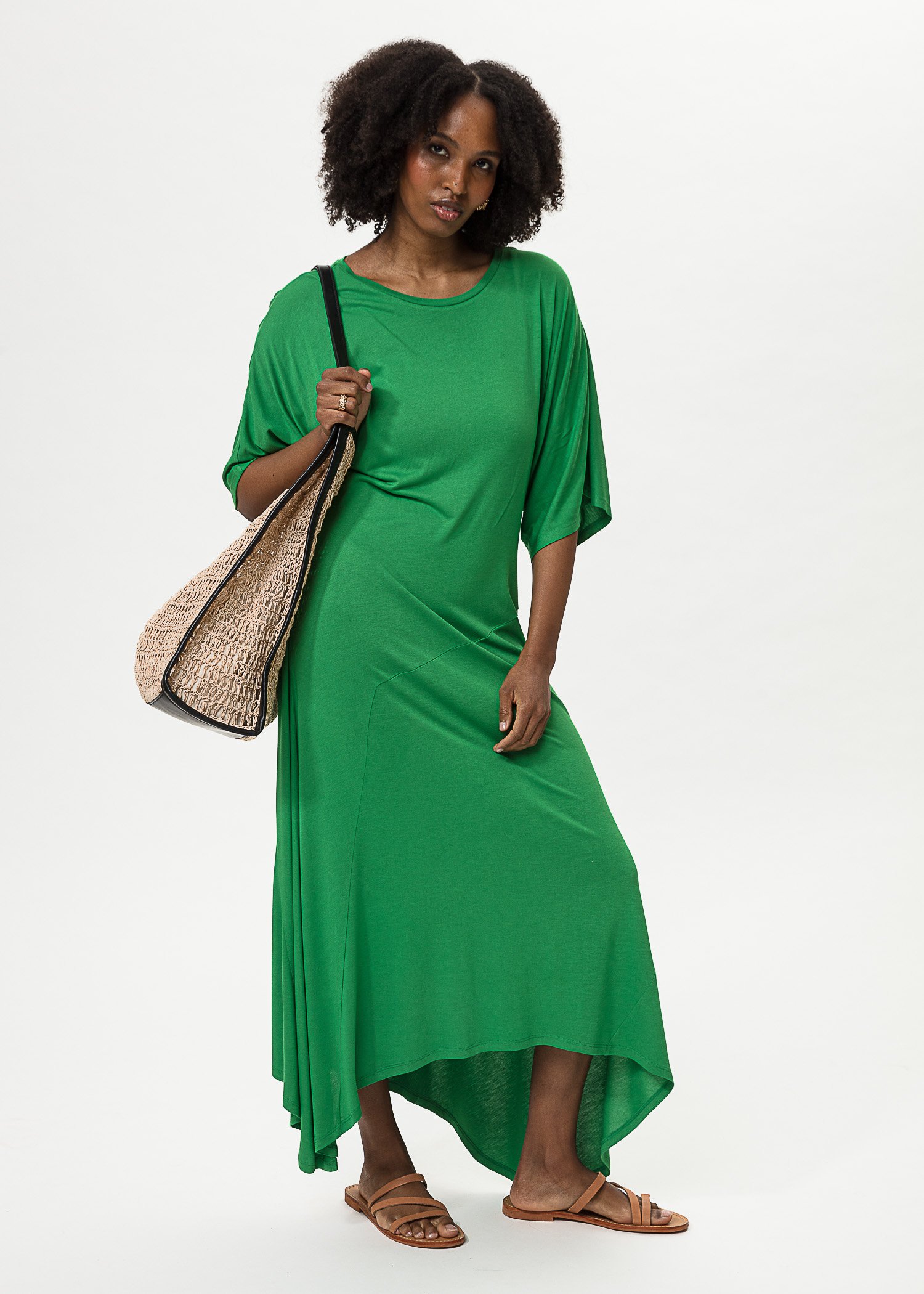 Grön asymmetrisk klänning thumbnail 4