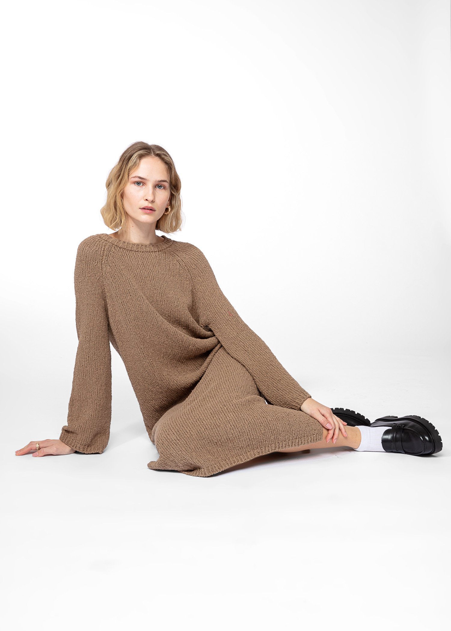 Brown knitted dress thumbnail 1