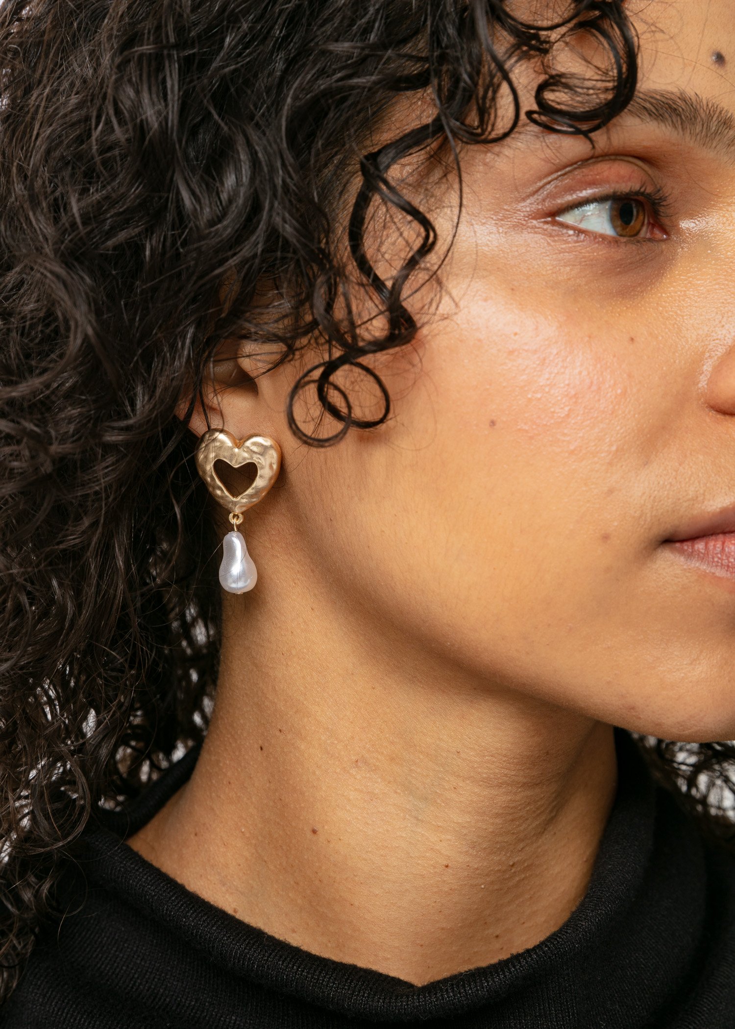 Heart pearl earrings  