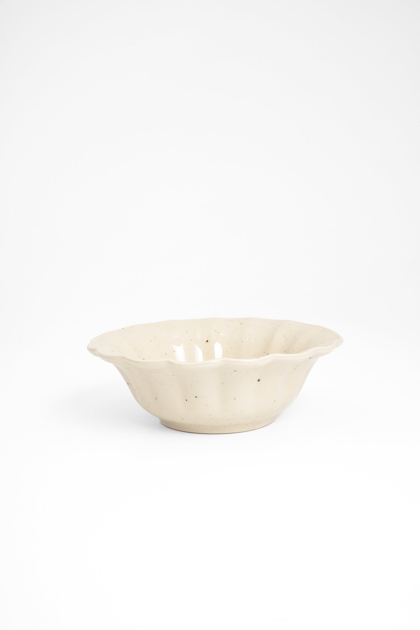 Wavy stoneware bowl