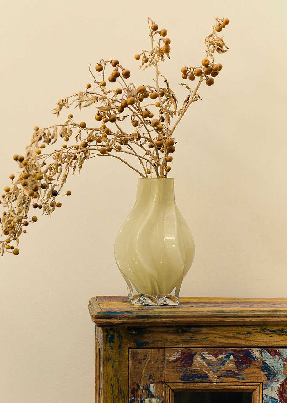 Decorative glass vase thumbnail 1