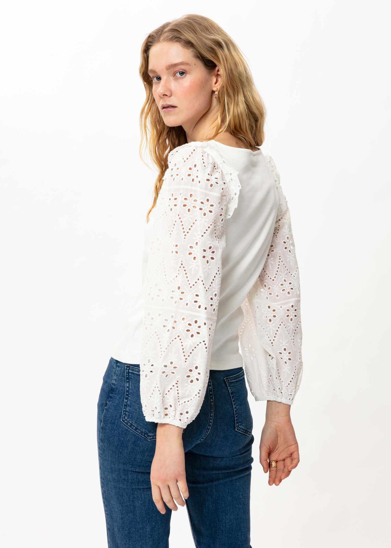 Broderie anglaise top Image 2