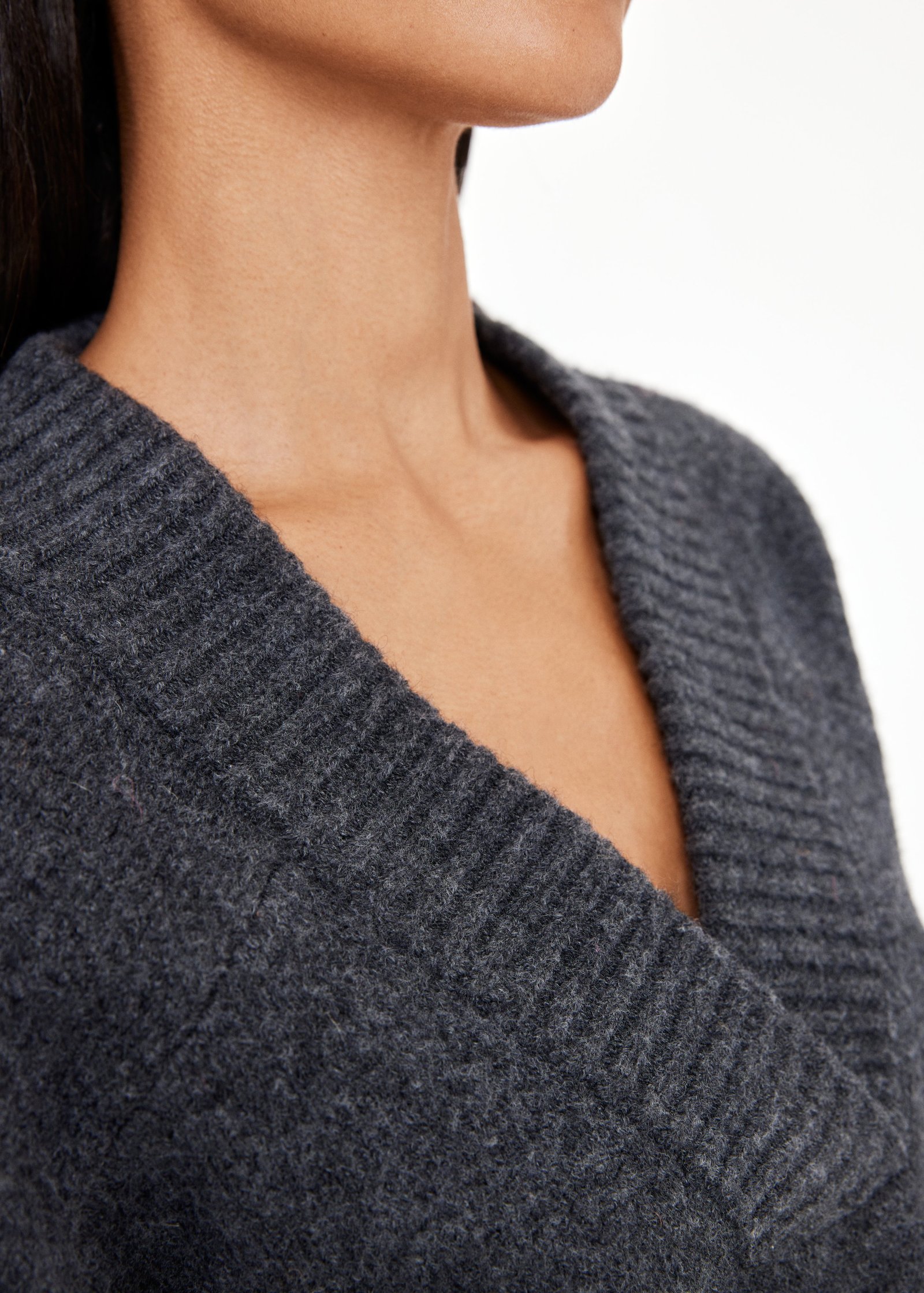 Knitted sweater Image 1