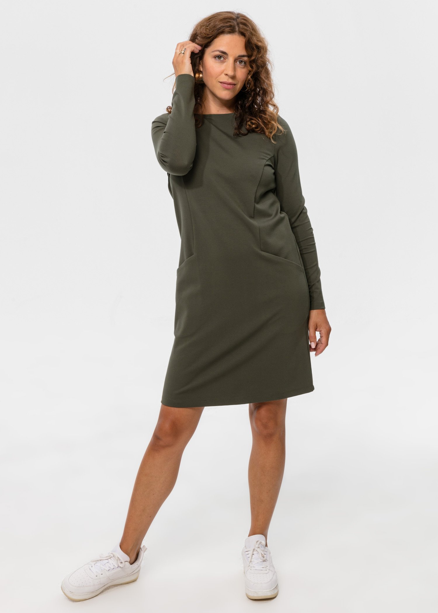 Jersey dress with pockets Image 2