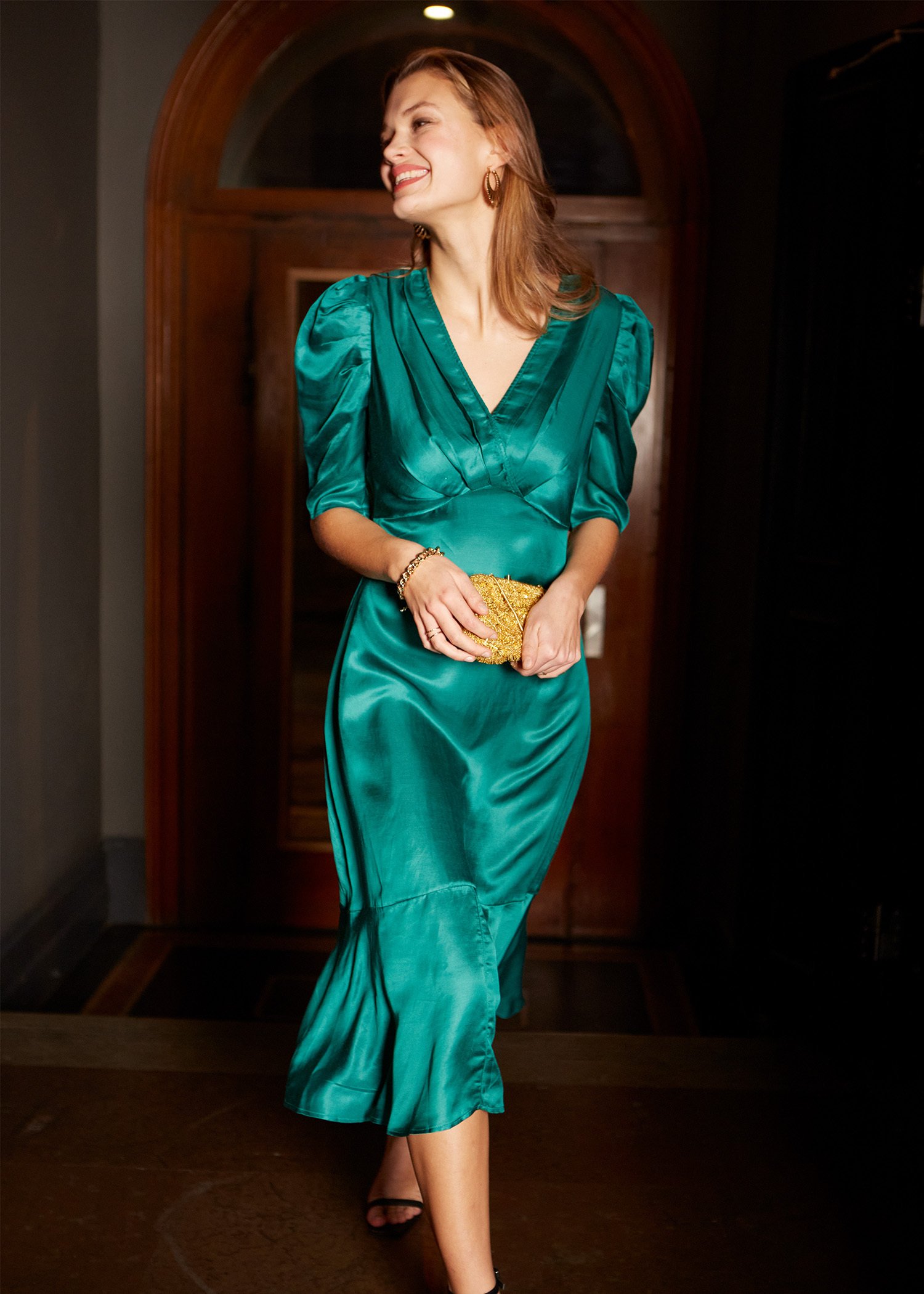 Green dress with puff sleeves Image 0