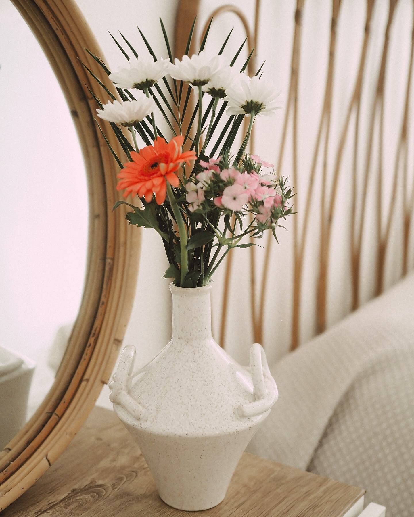 Decorative vase