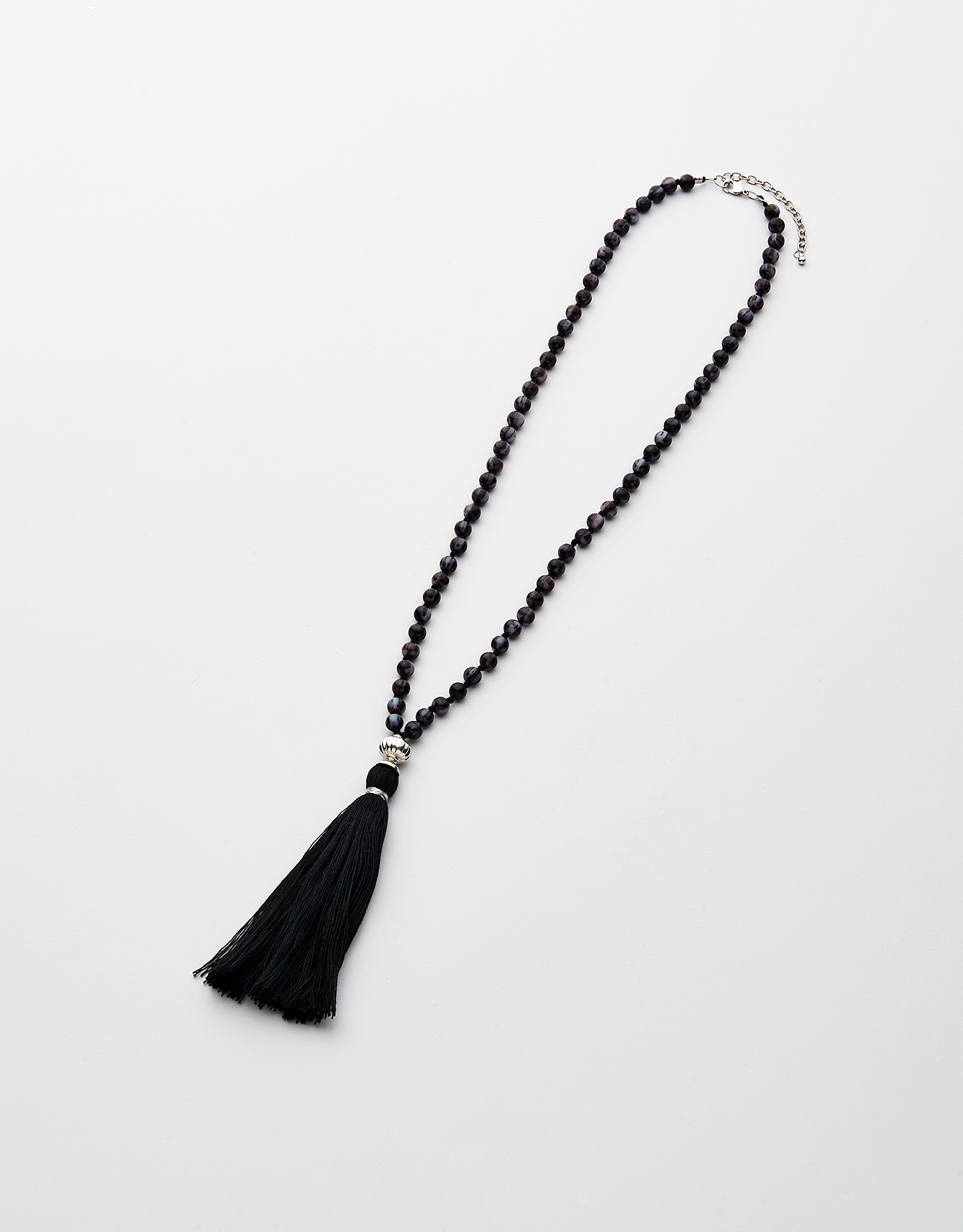 Beaded necklace with tassel Image 0
