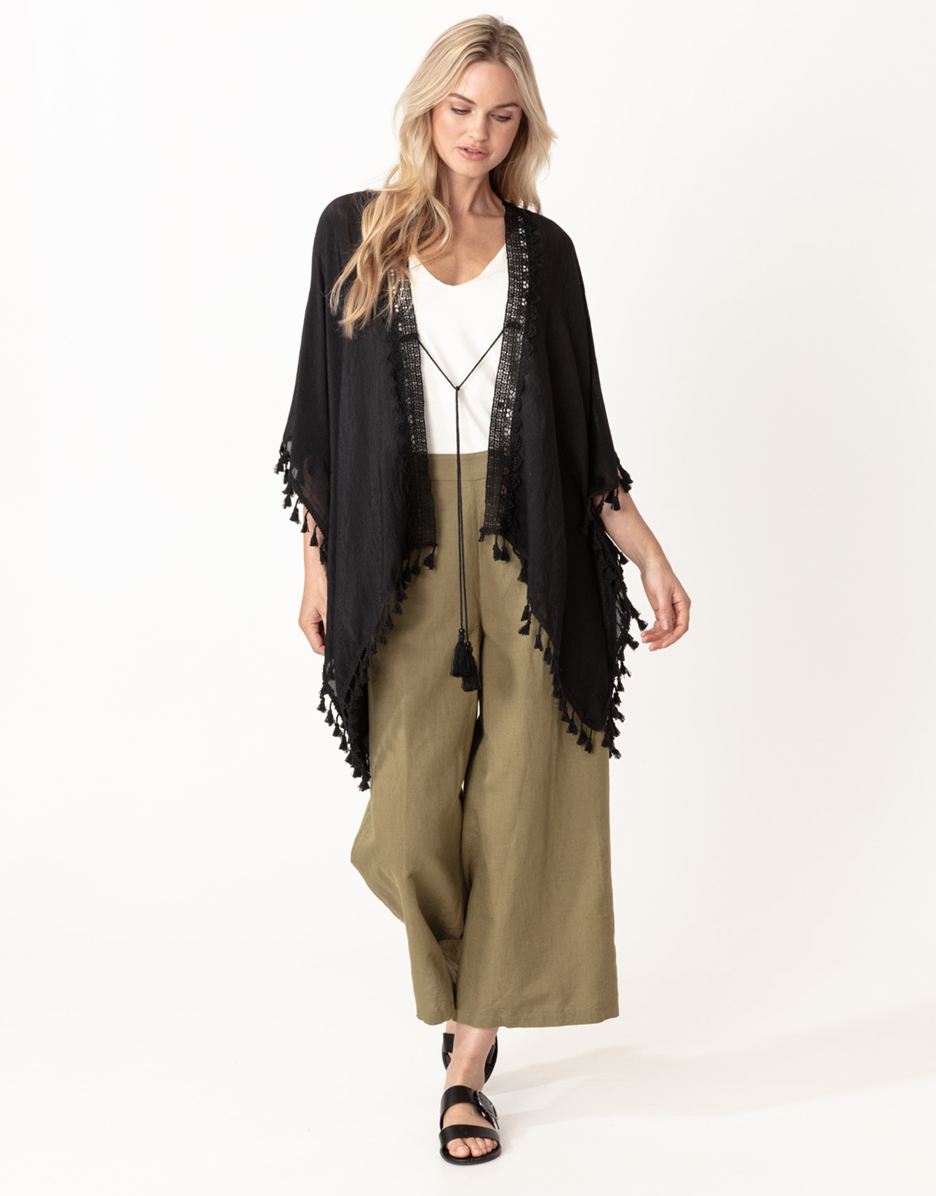 Poncho with tassels Image 0