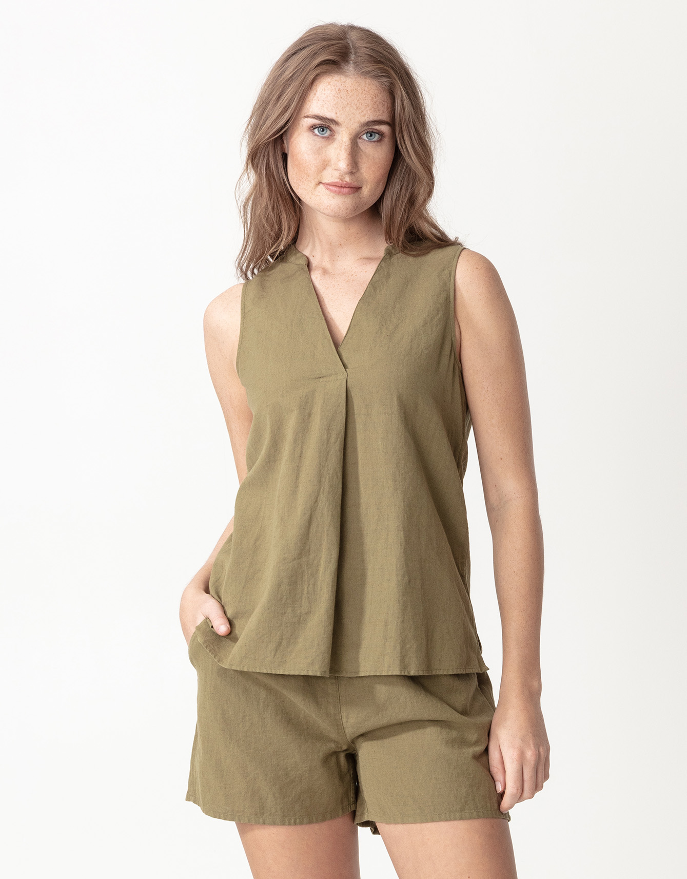 Linen mix solid sleeveless top Image 0