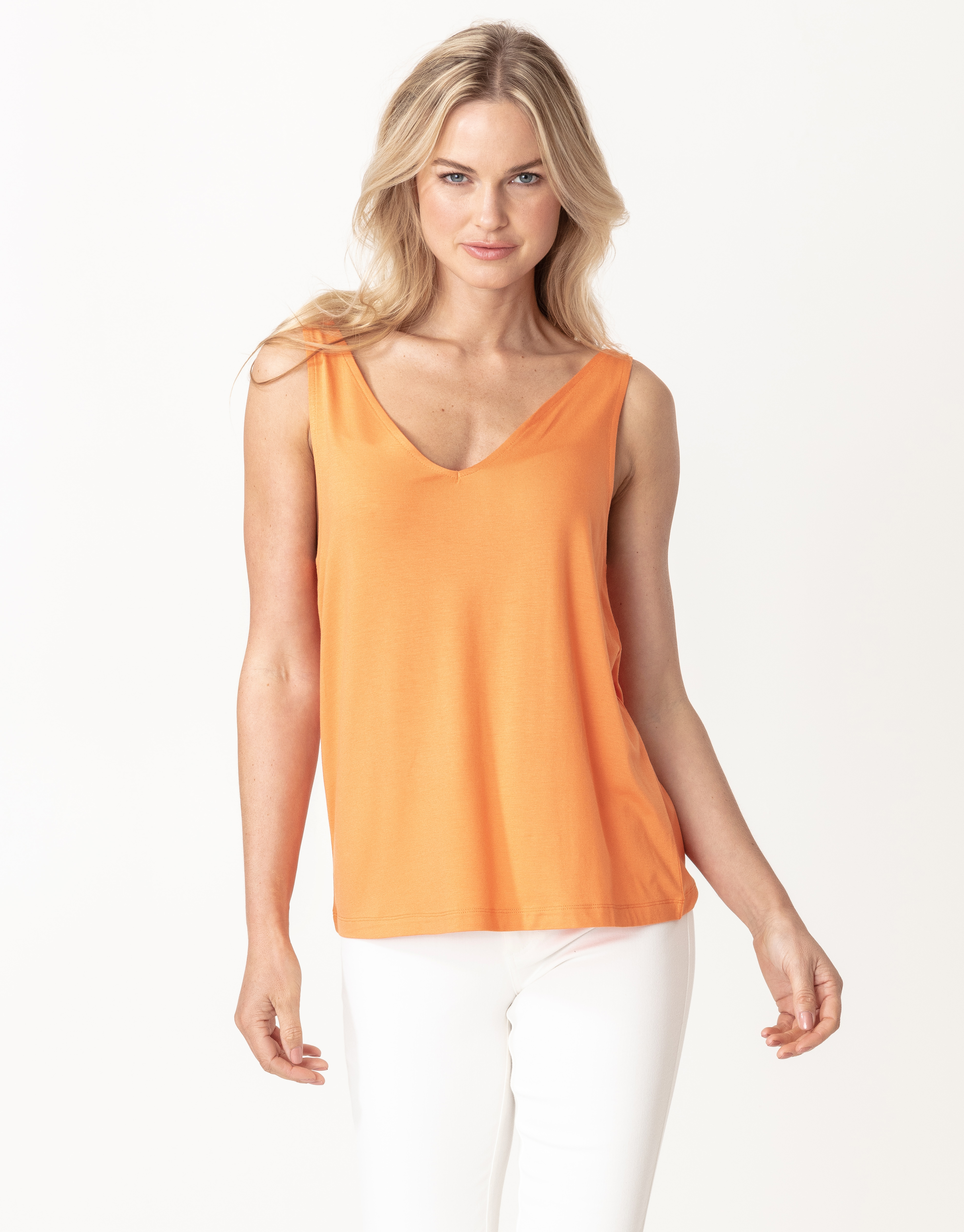 Solid sleeveless top Image 0