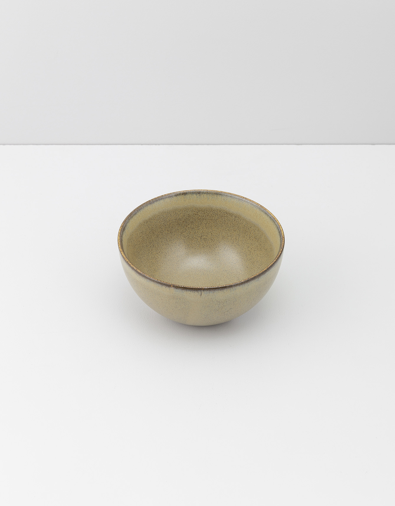 Small stoneware bowl Image 0