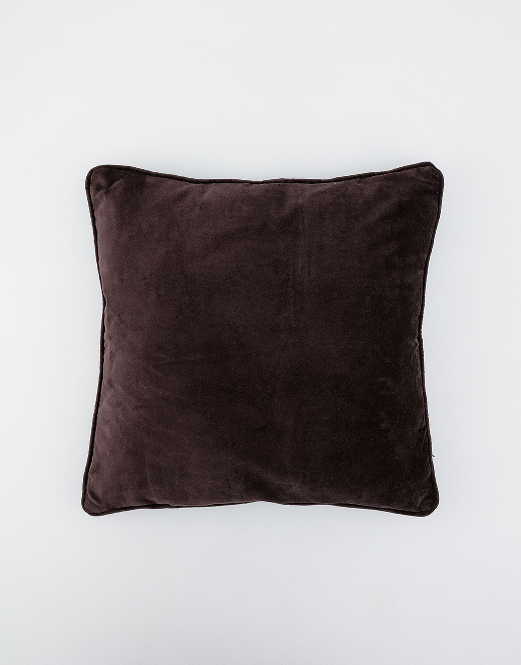 Velvet cushion Image 0
