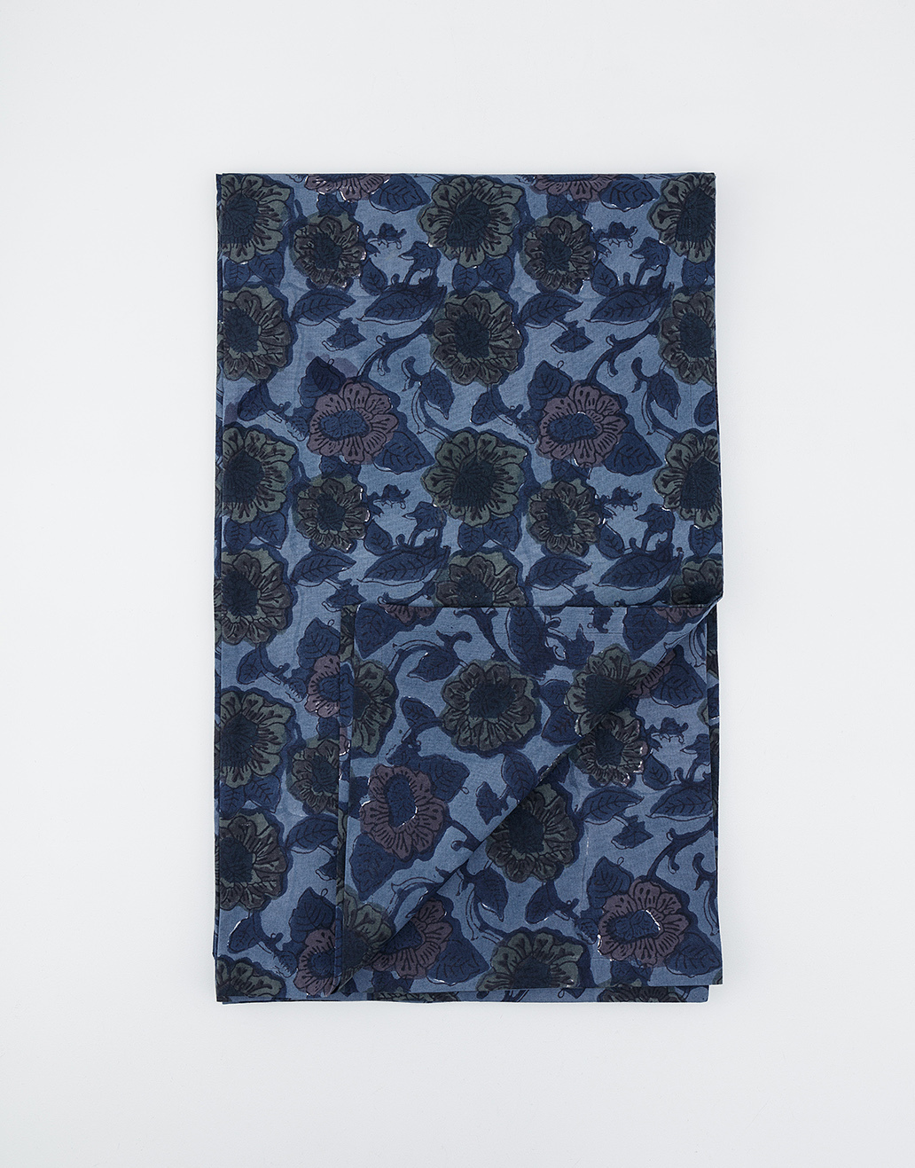 Patterned cotton tablecloth