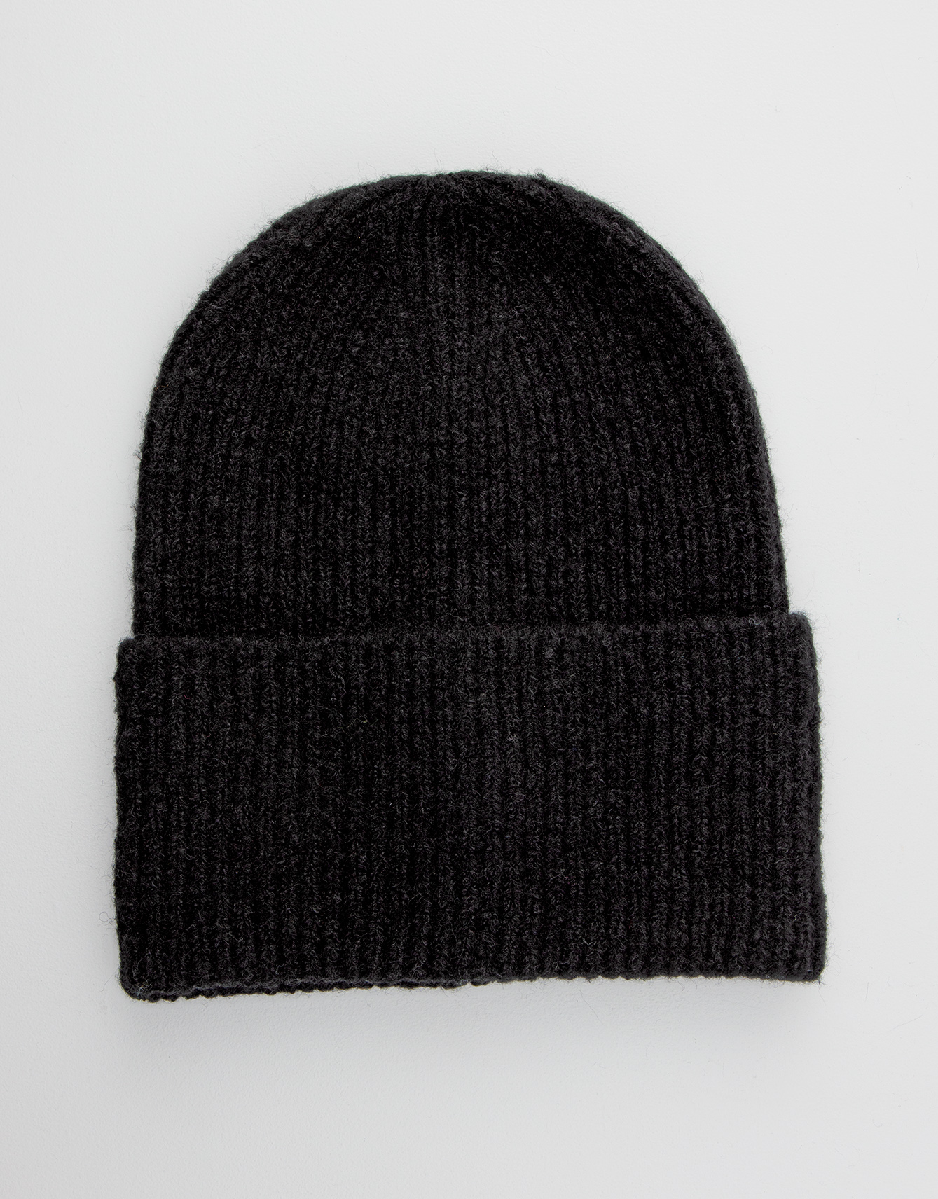 Knitted hat thumbnail 1
