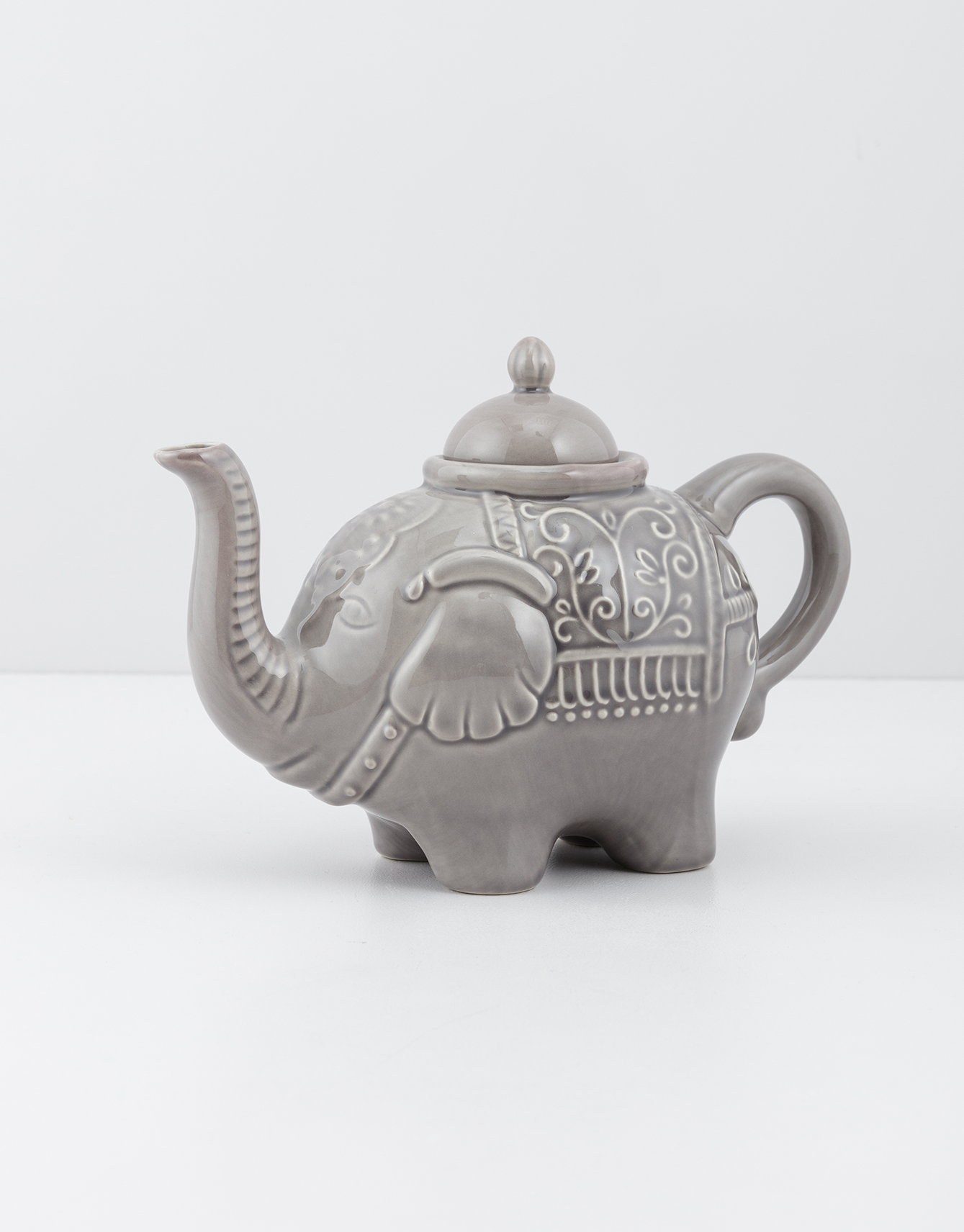 Elephant stoneware teapot thumbnail 0