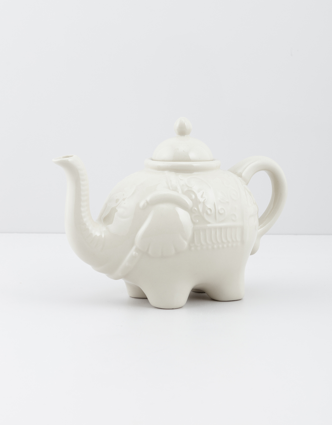 Elephant stoneware teapot Image 0