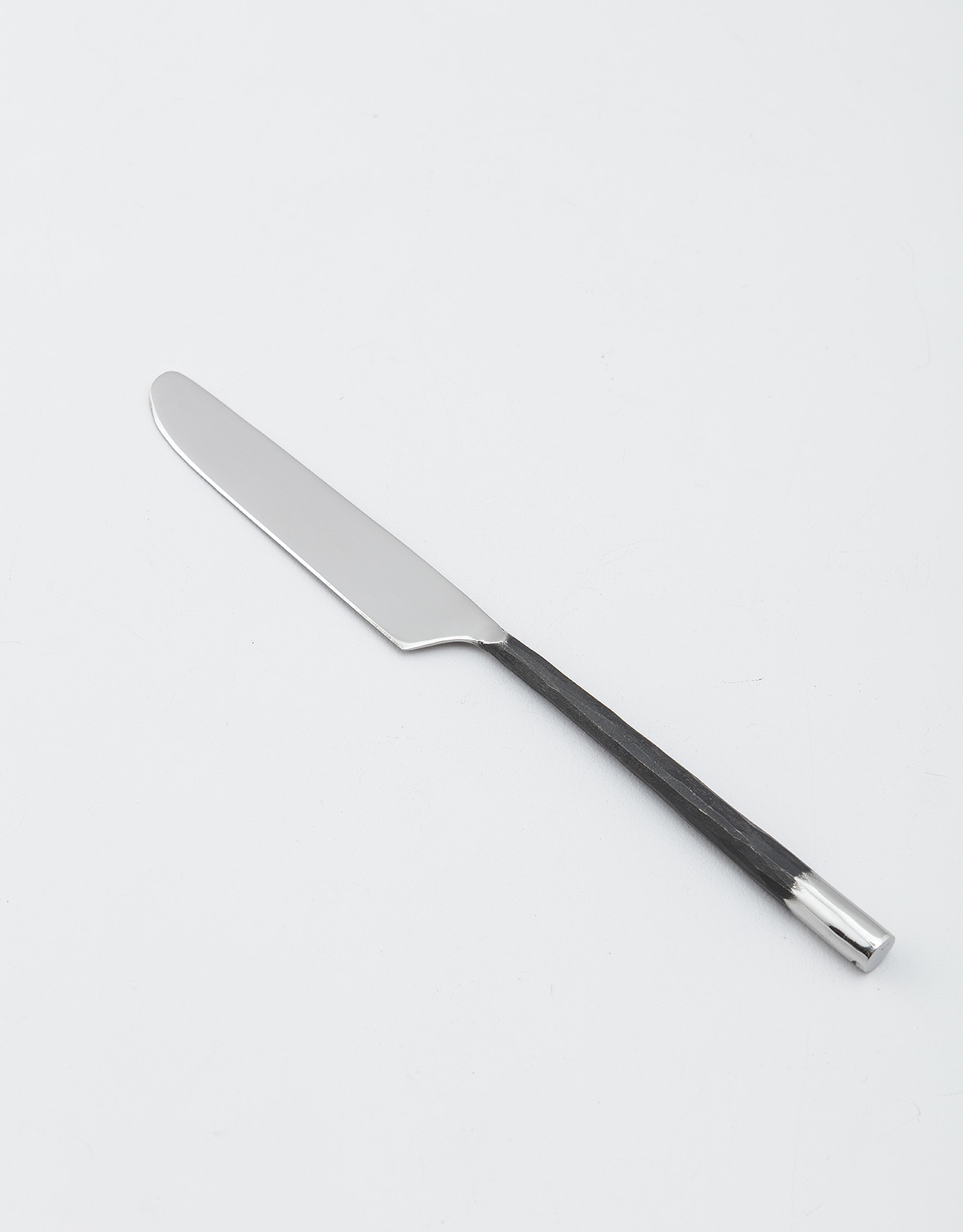 Kniv i rostfritt stål