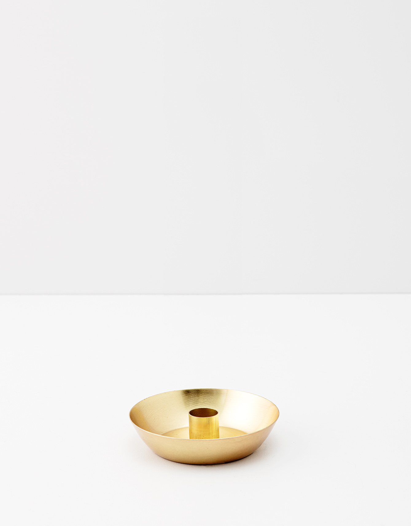 Gold toned candle holder thumbnail 1