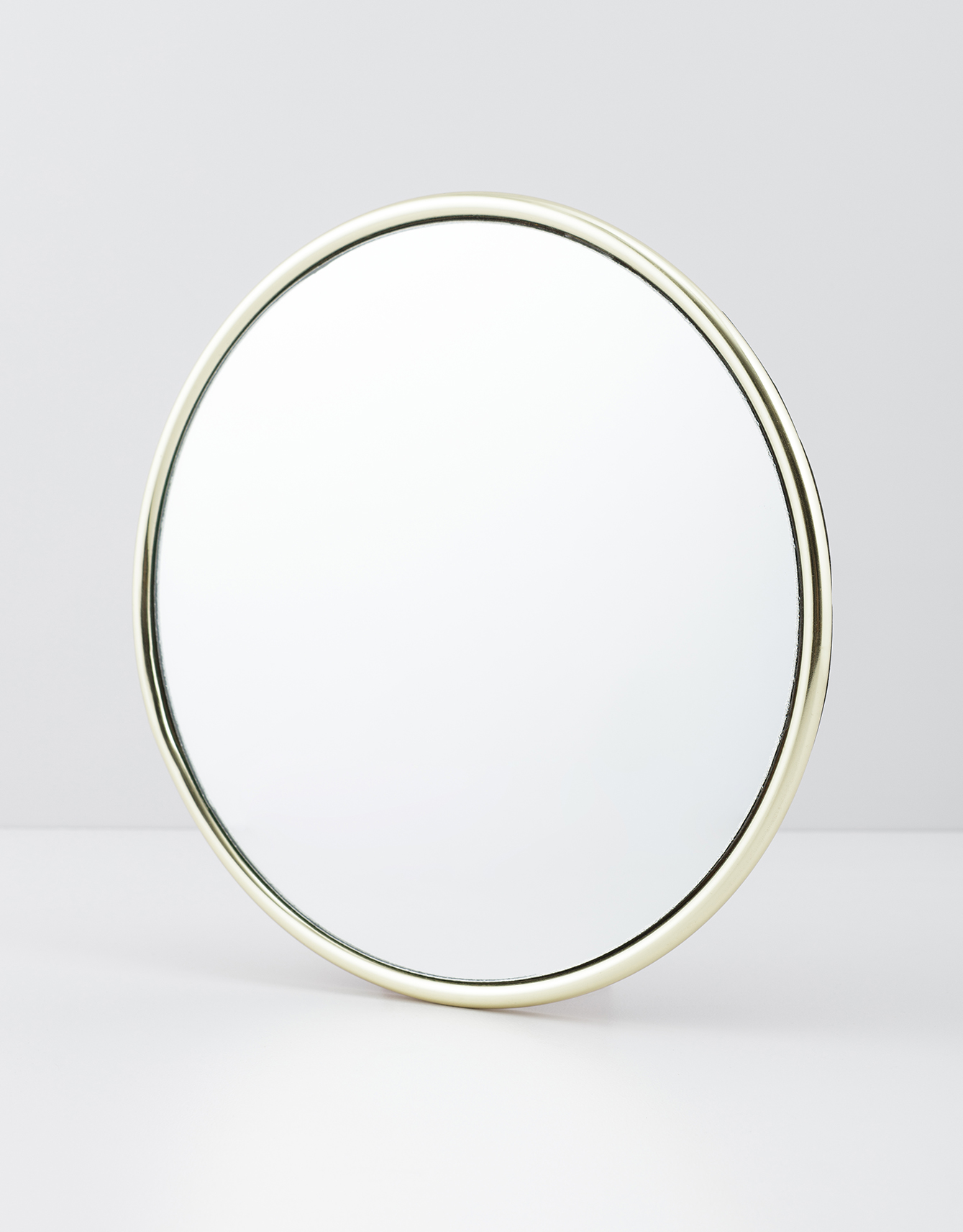 Round brass mirror Image 0