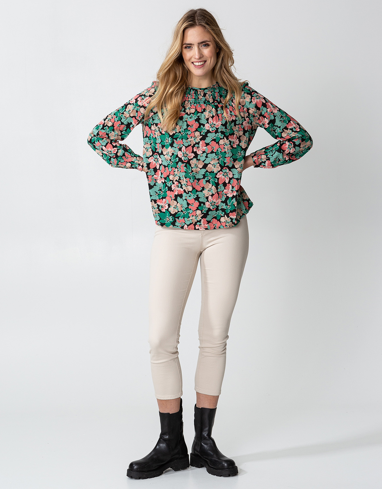 Long sleeve floral smock blouse Image 0