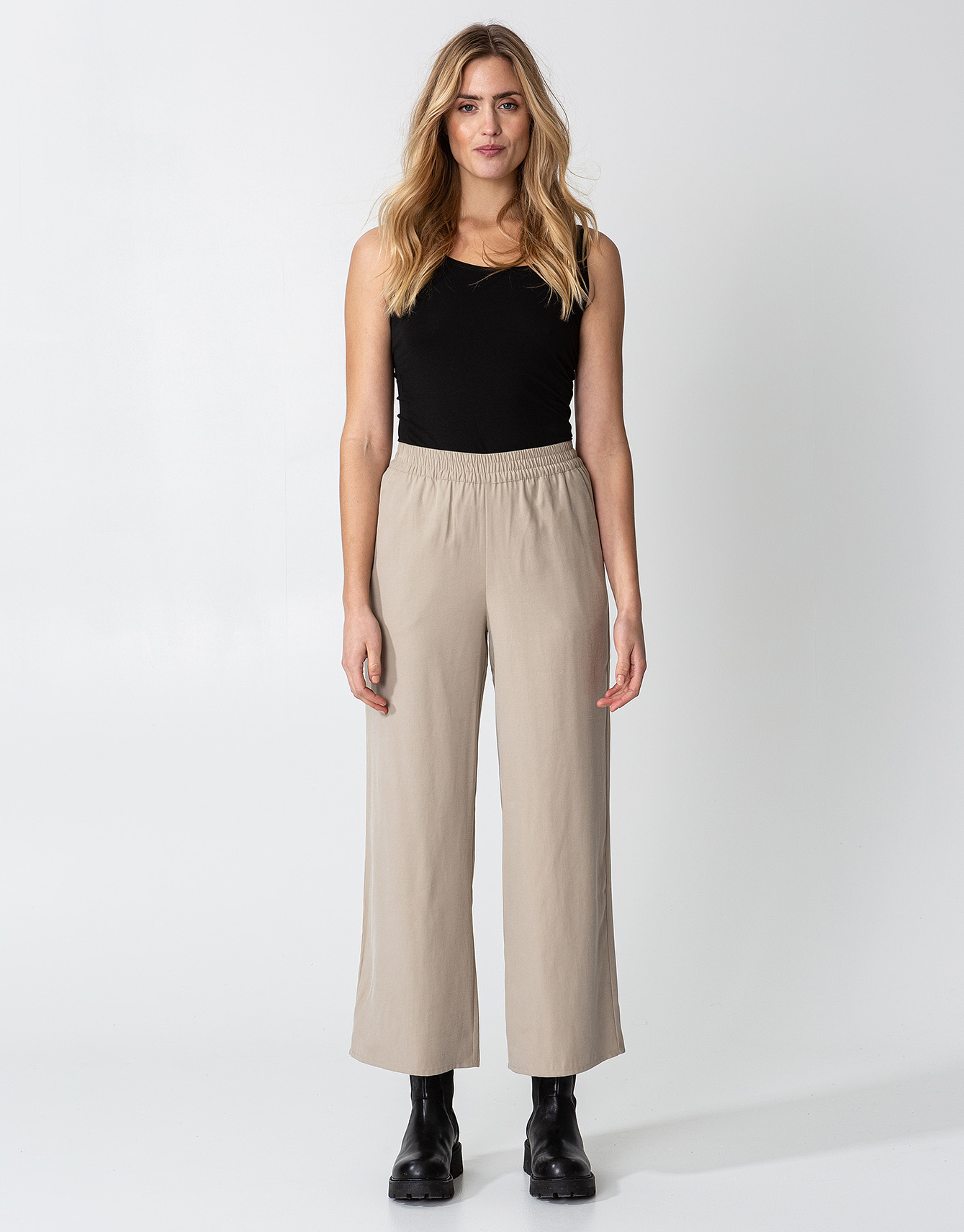 Wide elasticated waist trousers thumbnail 3